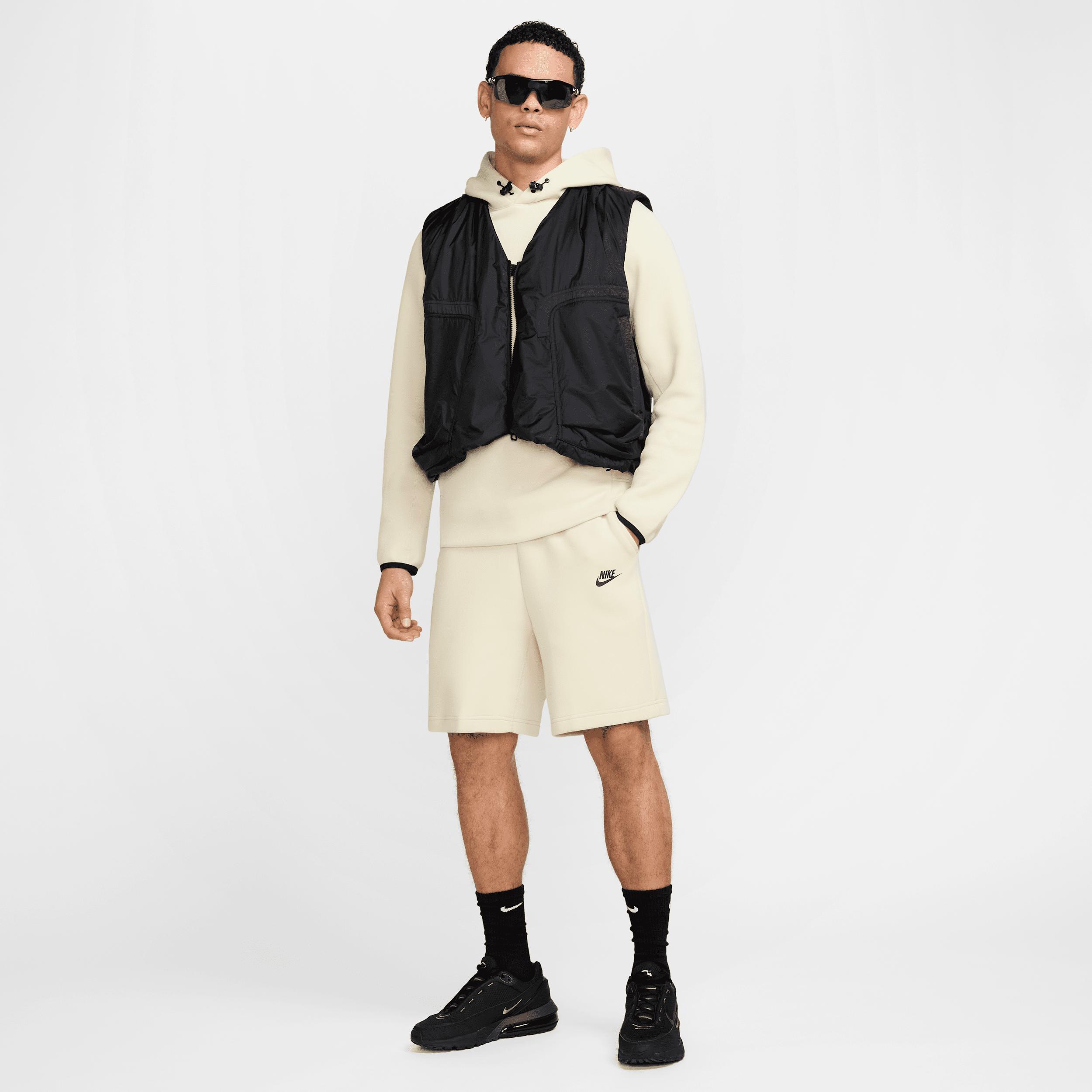 Nike Men's Tech Woven Vest Product Image
