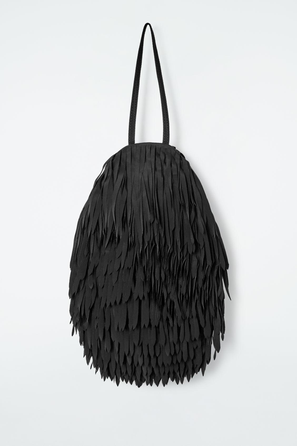 FRINGED CLUTCH Product Image