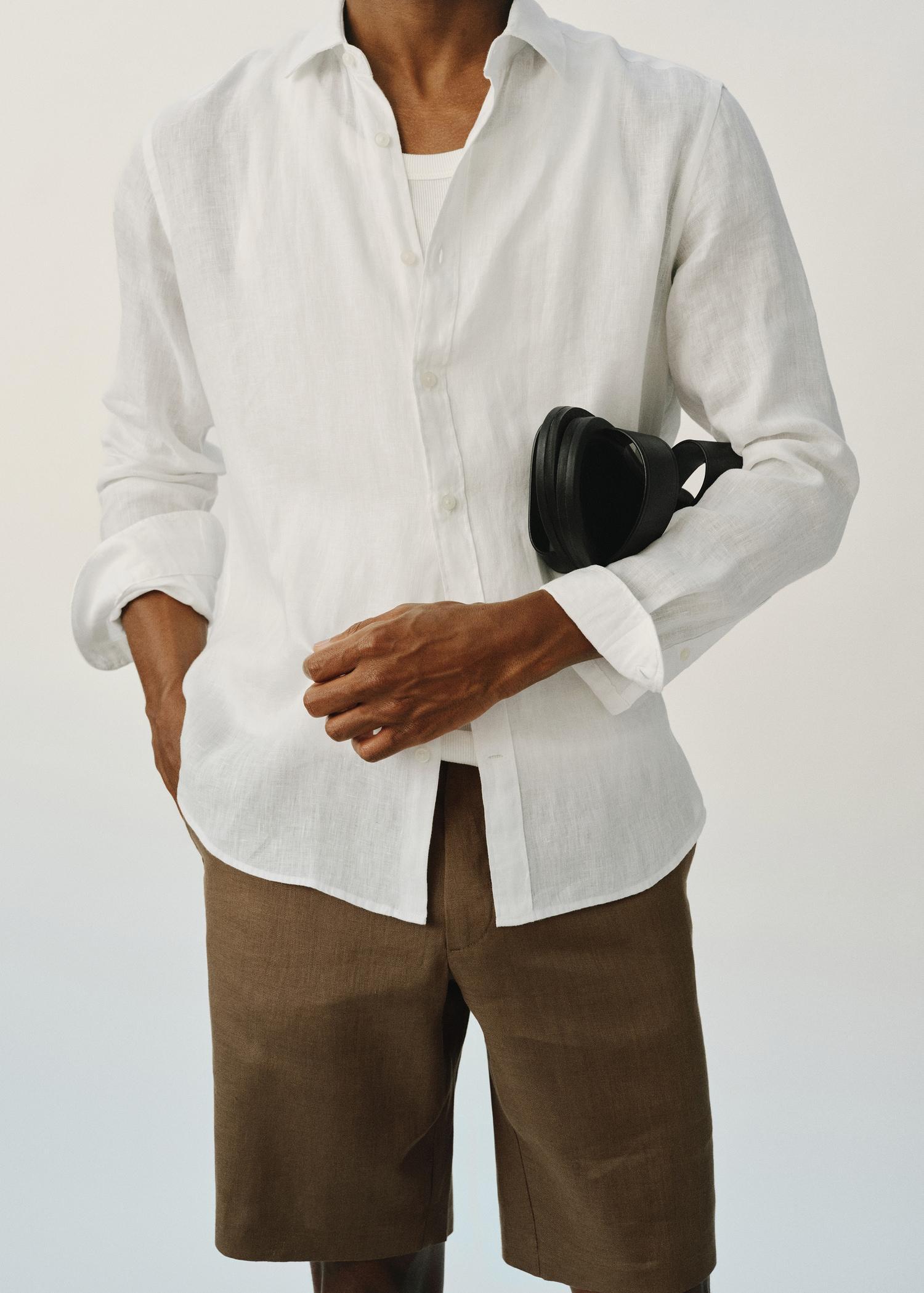 Slim-fit 100% linen bermuda shorts - Men | MANGO USA Product Image