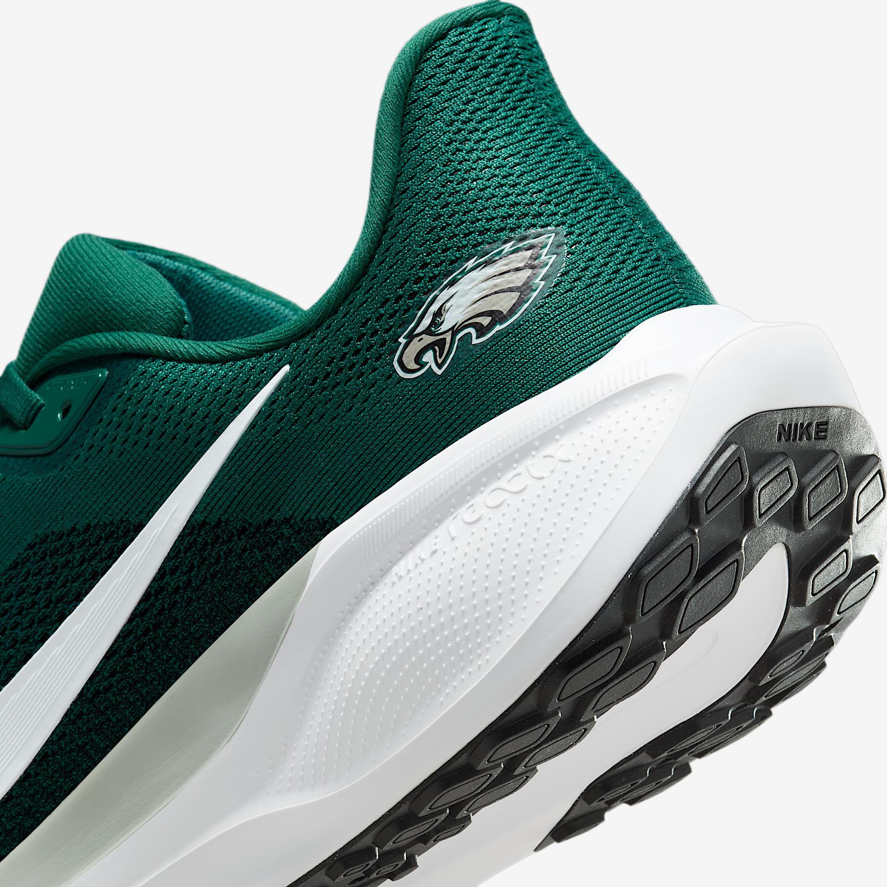 Philadelphia Eagles Pegasus 41 Men's Nike NFL Road Running Shoes Product Image