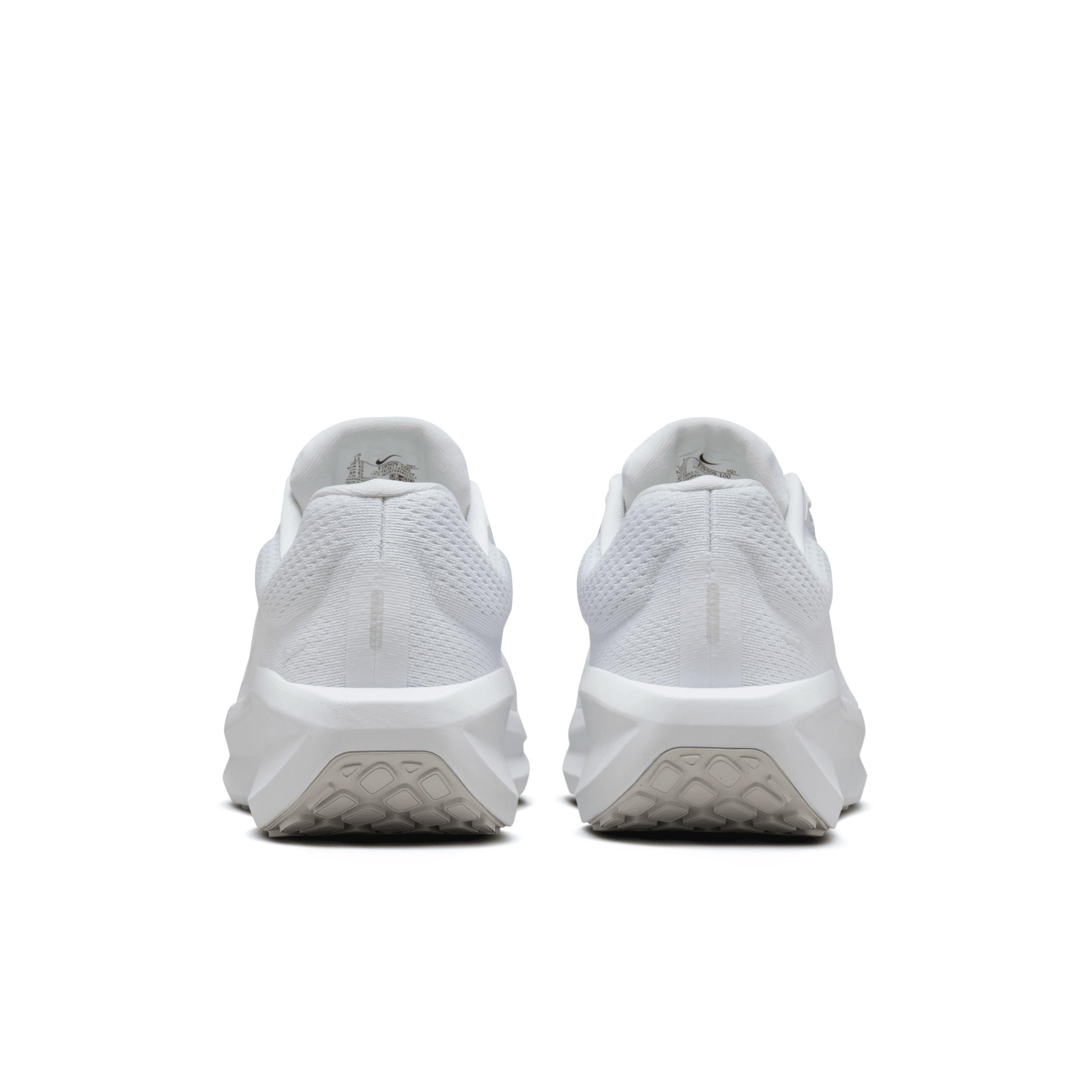 Nike Mens Air Winflo 11 Running Shoe Product Image