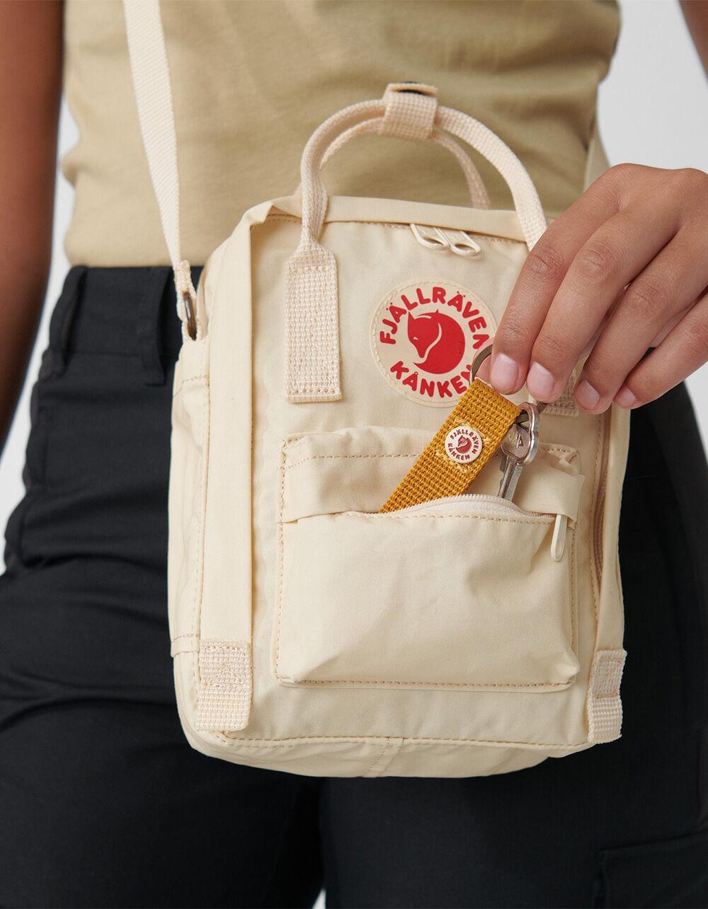 FJALLRAVEN Kånken Sling Crossbody Bag Product Image