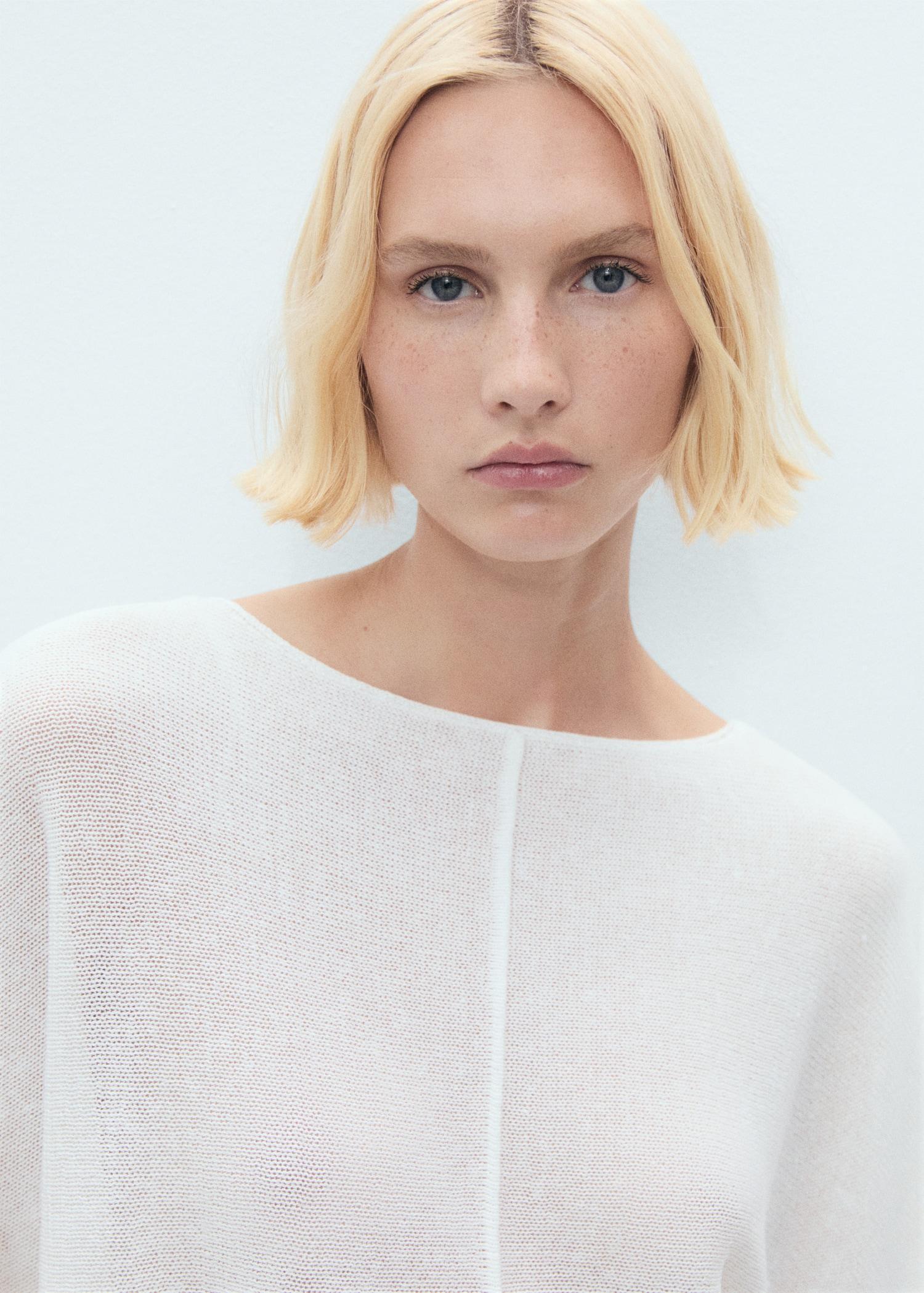 Oversized fine-knit sweater - Women | MANGO USA Product Image