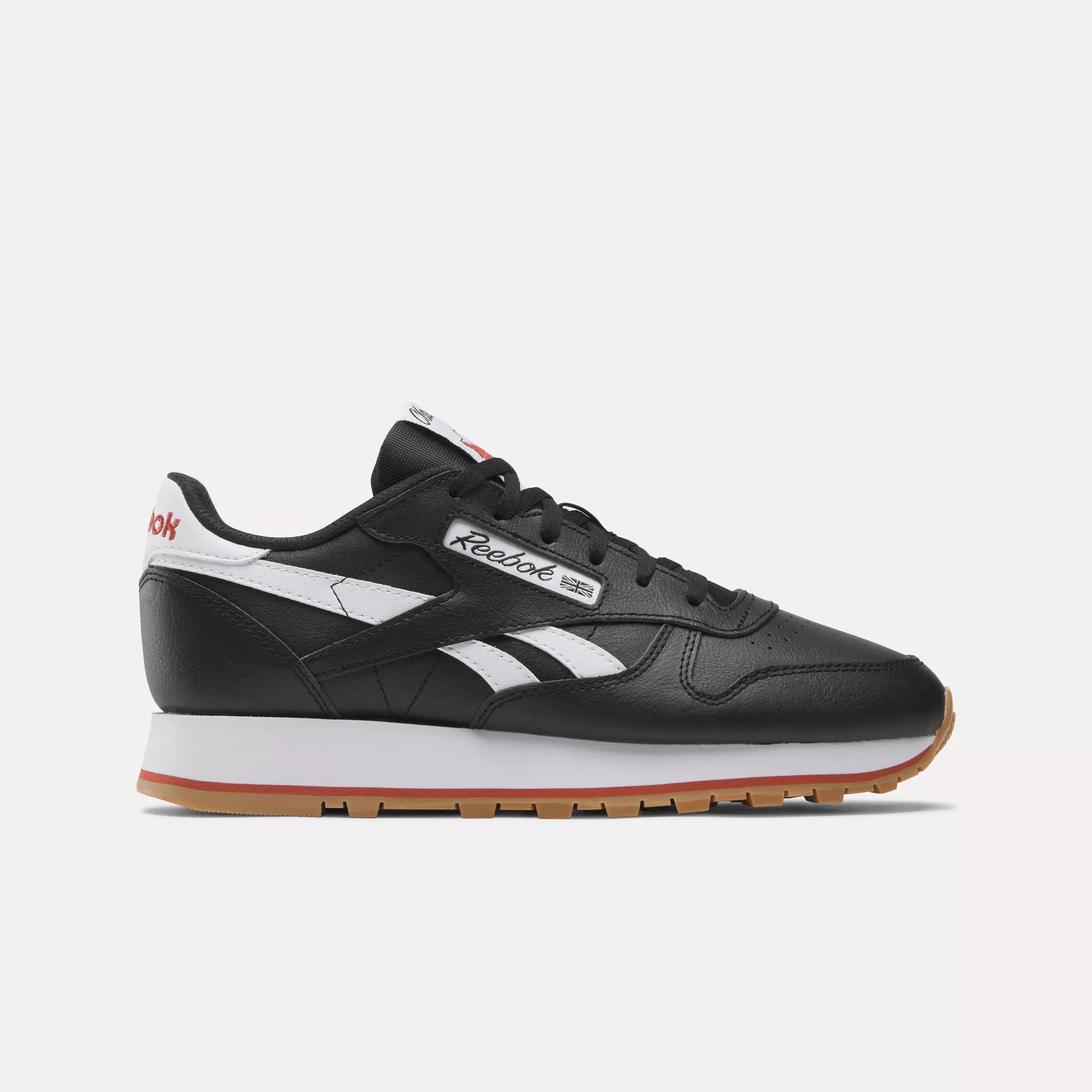 Women's Classic Leather Shoes in Black Product Image