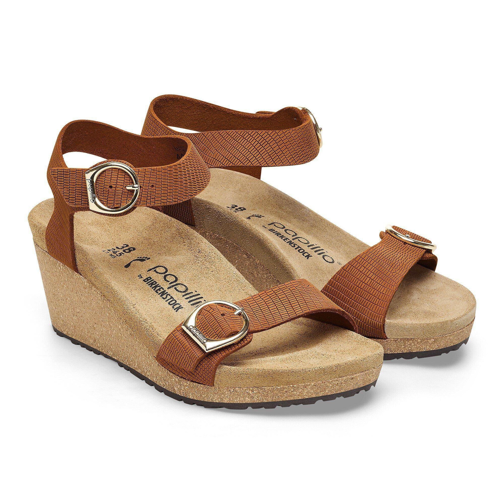 Soley Ring-Buckle Nubuck Leather Embossed Product Image