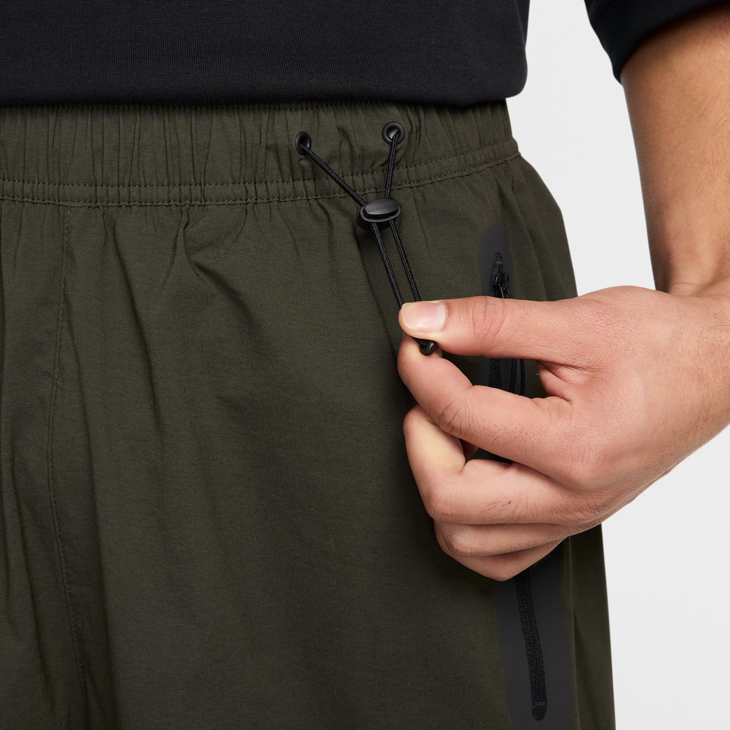 Nike Men's Tech Woven Oversized Pants Product Image