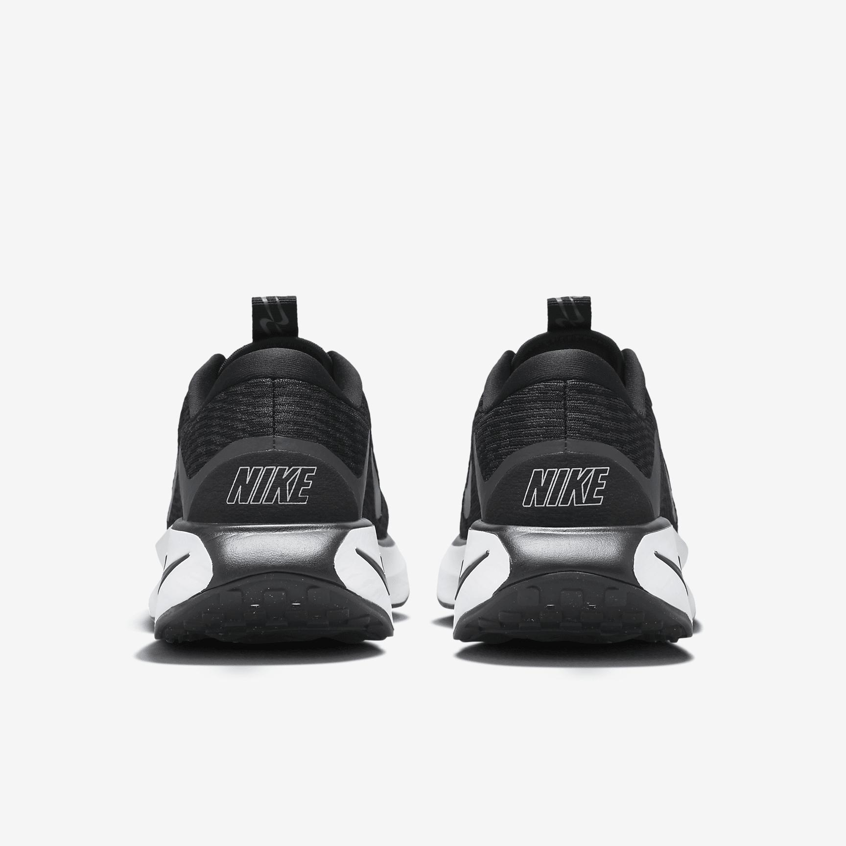Nike Motiva Men's Walking Shoes Product Image
