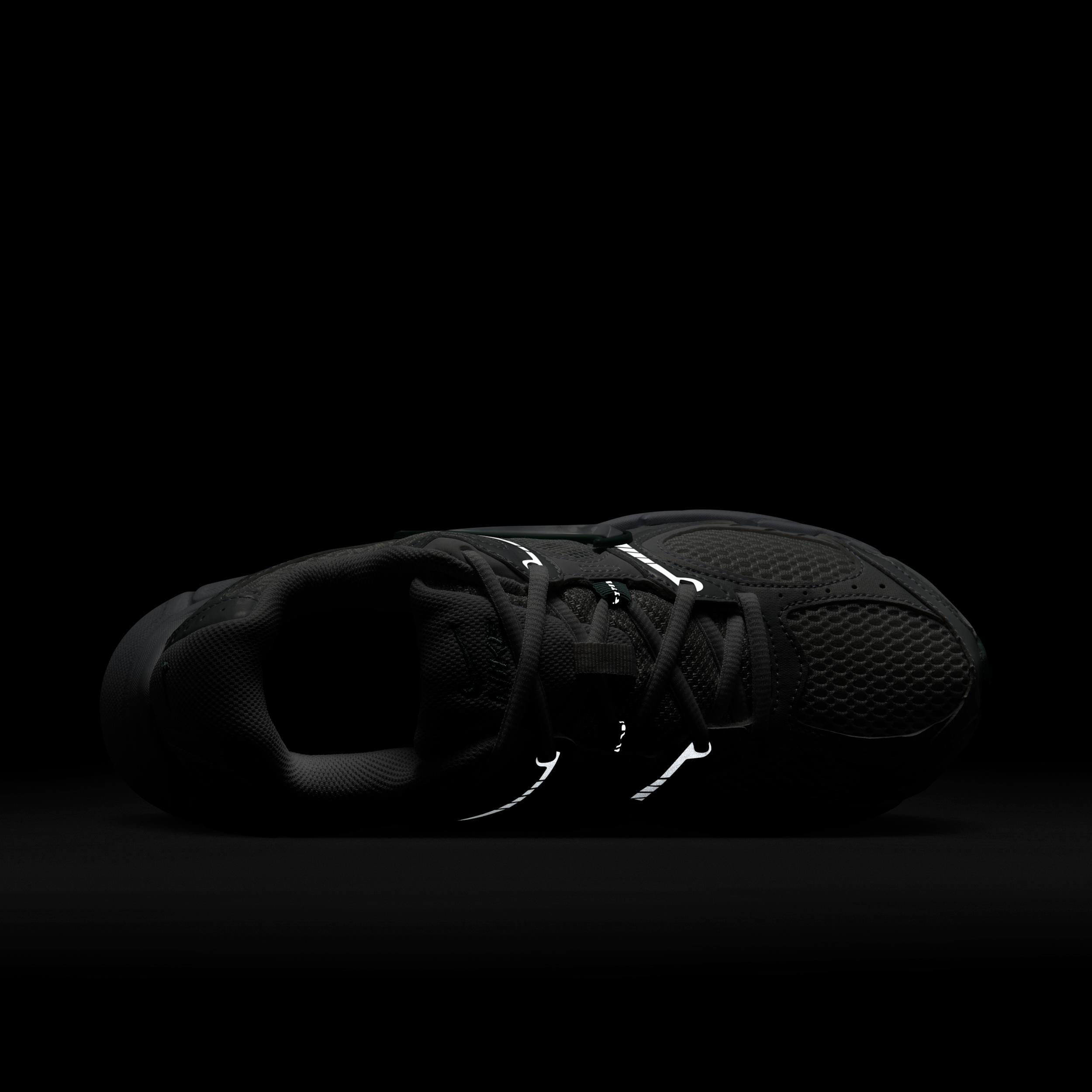 Nike Women's V5 RNR Shoes Product Image