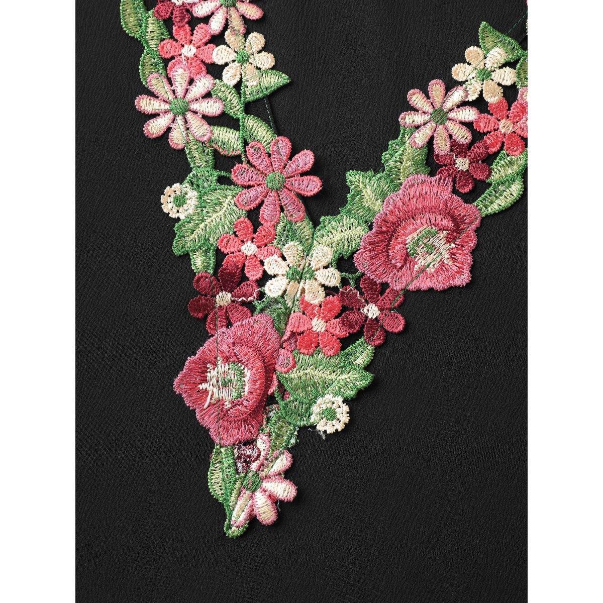 Plus Size Woven Plain Floral Neckline Sleeveless Midi Dress Black Women Elegant Woven ribbon&lace trim V-neck Sleeveless Curvy BloomChic 22-24/3X Product Image