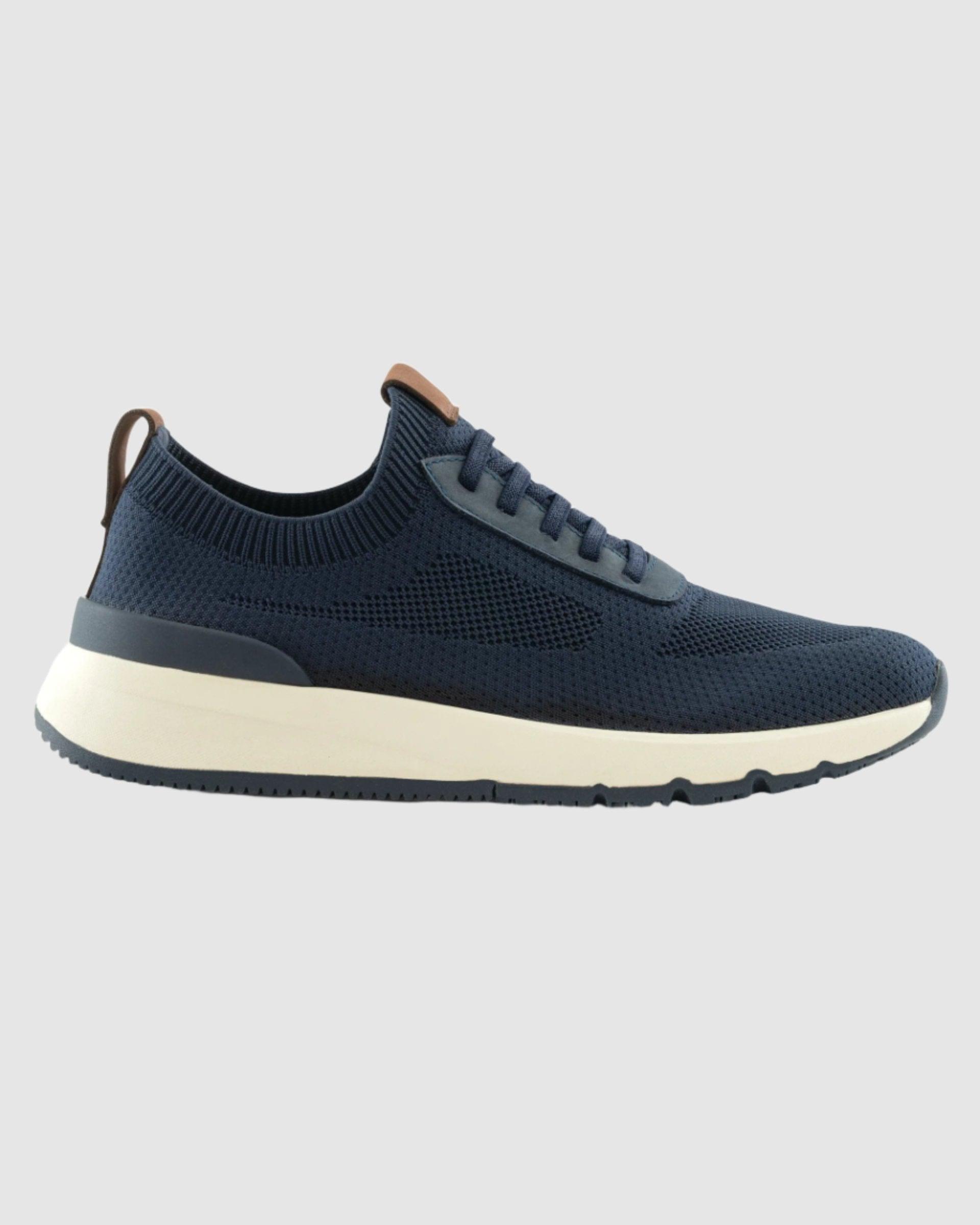 Knit Mesh Runner Male Product Image