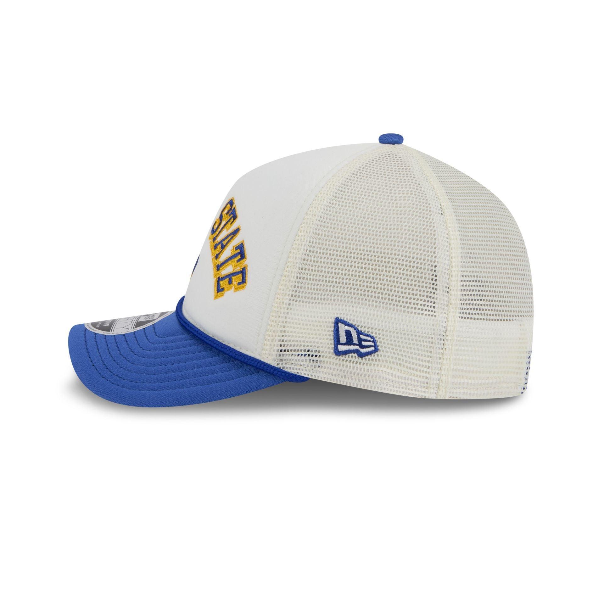 New York Knicks Chrome Arch 9FORTY M-Crown A-Frame Trucker Hat Male Product Image