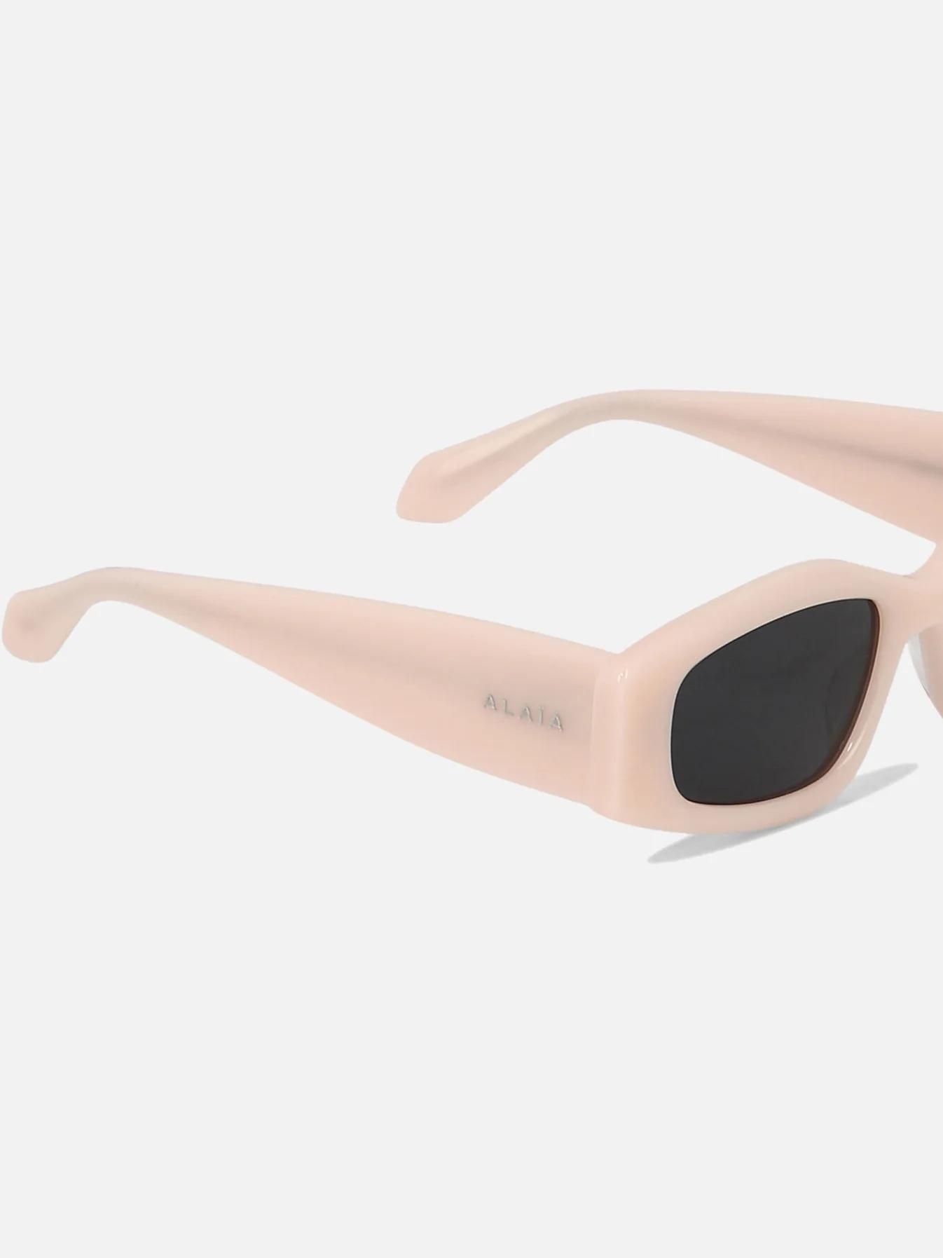 ALAÏA Geometric Sunglasses In Gray Product Image