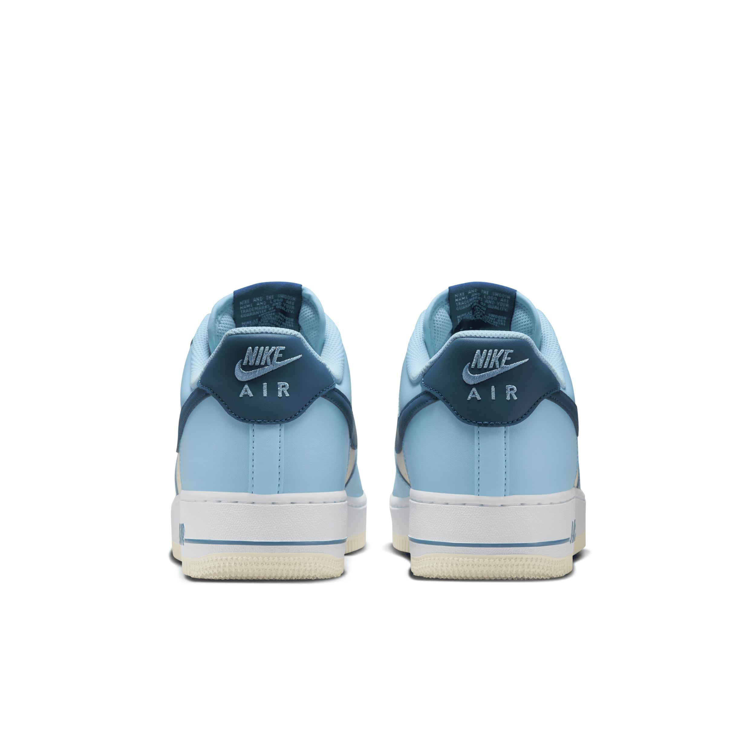 Nike Men's Air Force 1 '07 LV Shoes Product Image