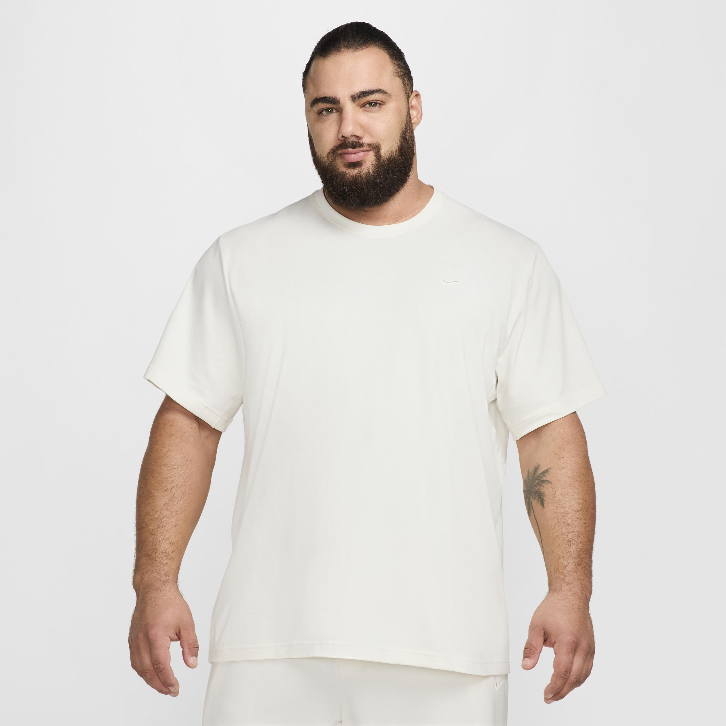 Nike Primary Men's Dri-FIT Short-Sleeve Versatile Top Product Image