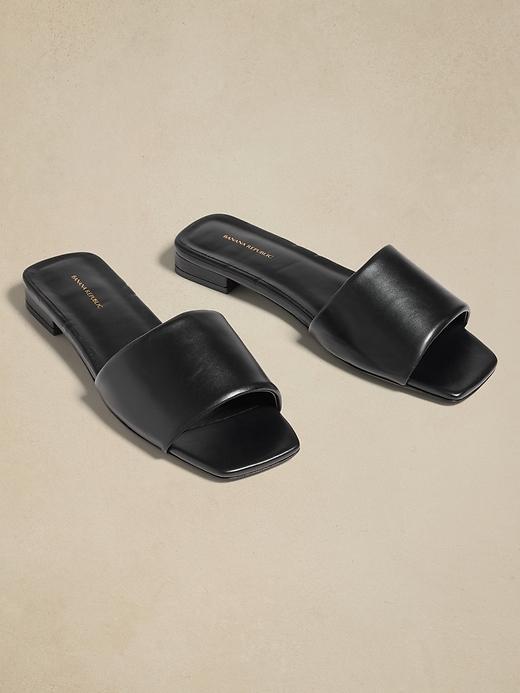 Lucca Leather Slide Sandal Product Image