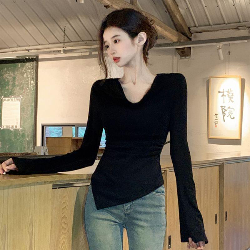Long-Sleeve Off Shoulder Plain Slit Tee Product Image