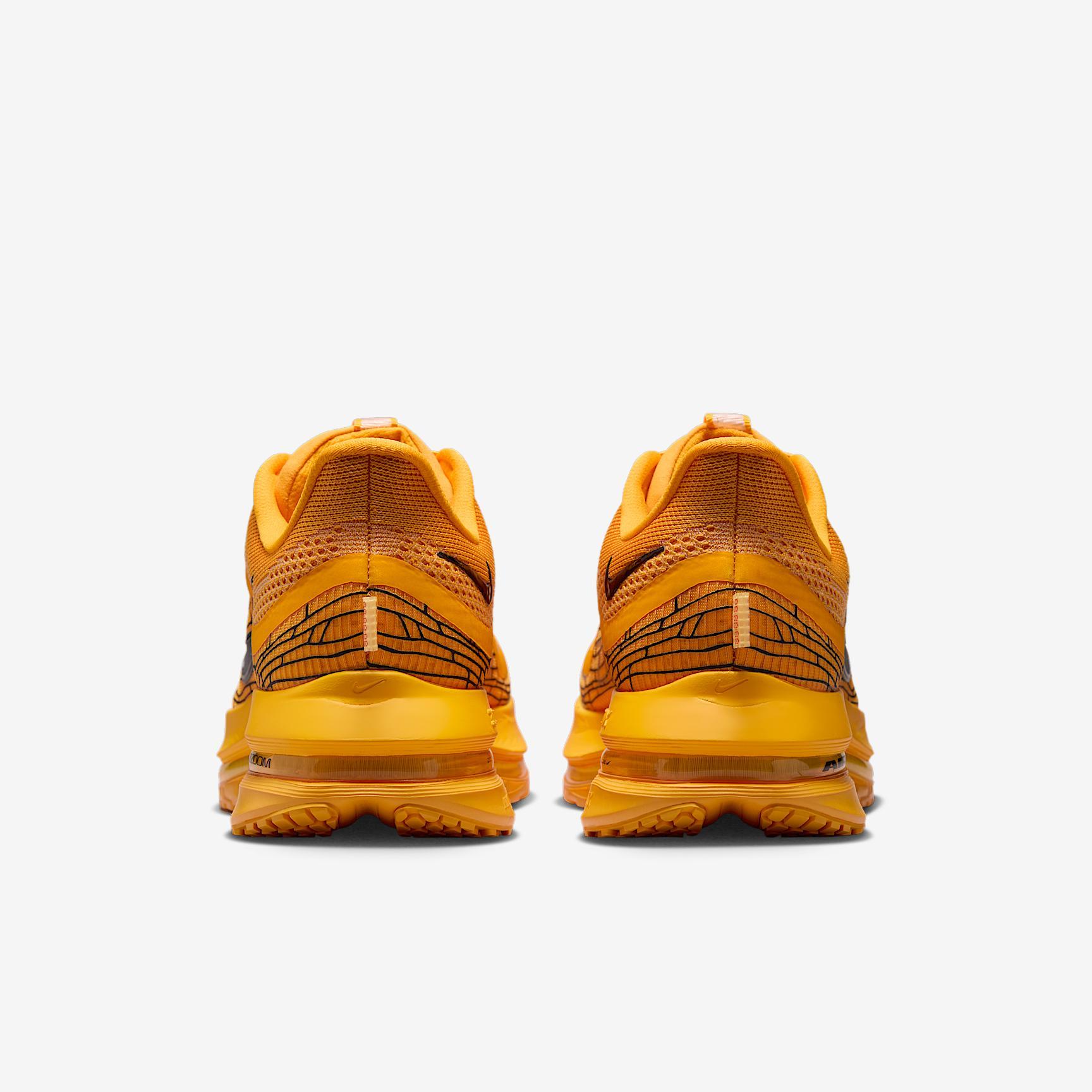 Nike Pegasus Premium LV8 Men's Road Running Shoes Product Image
