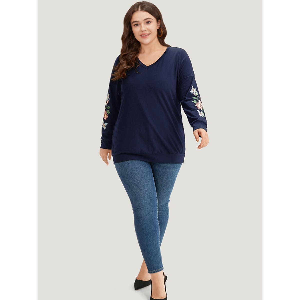 Plus Size Floral Embroidered Elastic Cuffs V Neck Sweatshirt Women DarkBlue Elegant Elastic cuffs V-neck Dailywear Sweatshirts BloomChic 22-24/3X Product Image