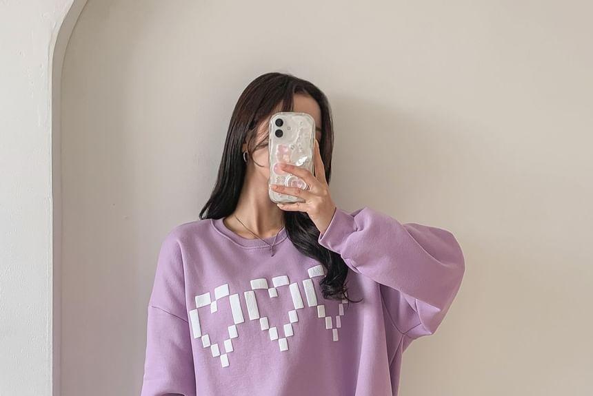Heart Print Fleece-Lined Loose-Fit Pullover Product Image