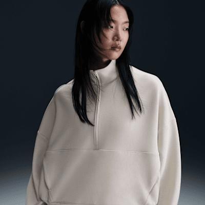 Nike Women's 24.7 ImpossiblySoft Dri-FIT Oversized 1/2-Zip Top Product Image