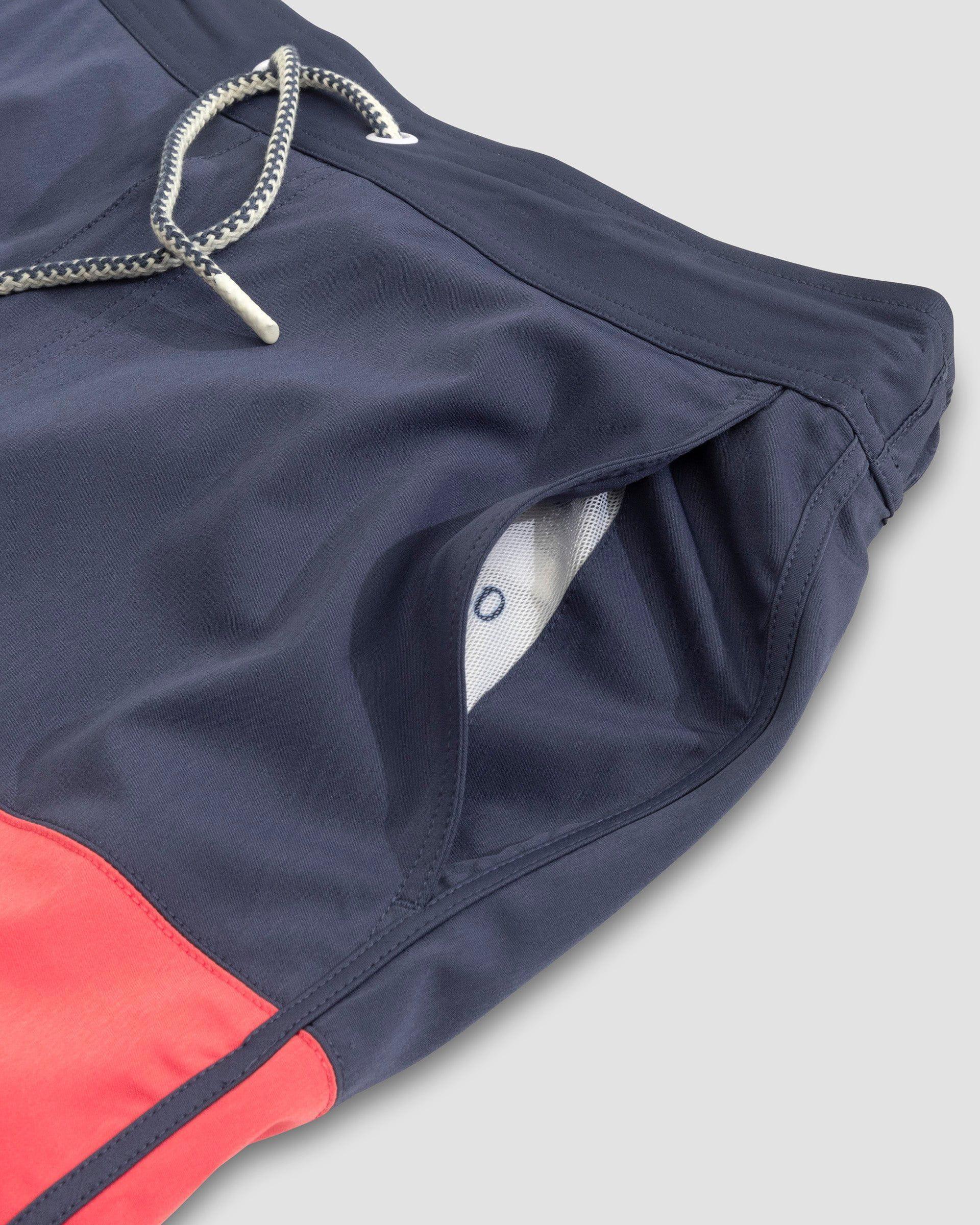 Tully Half Elastic 7" Surf Shorts - Scalloped Hem Male Product Image