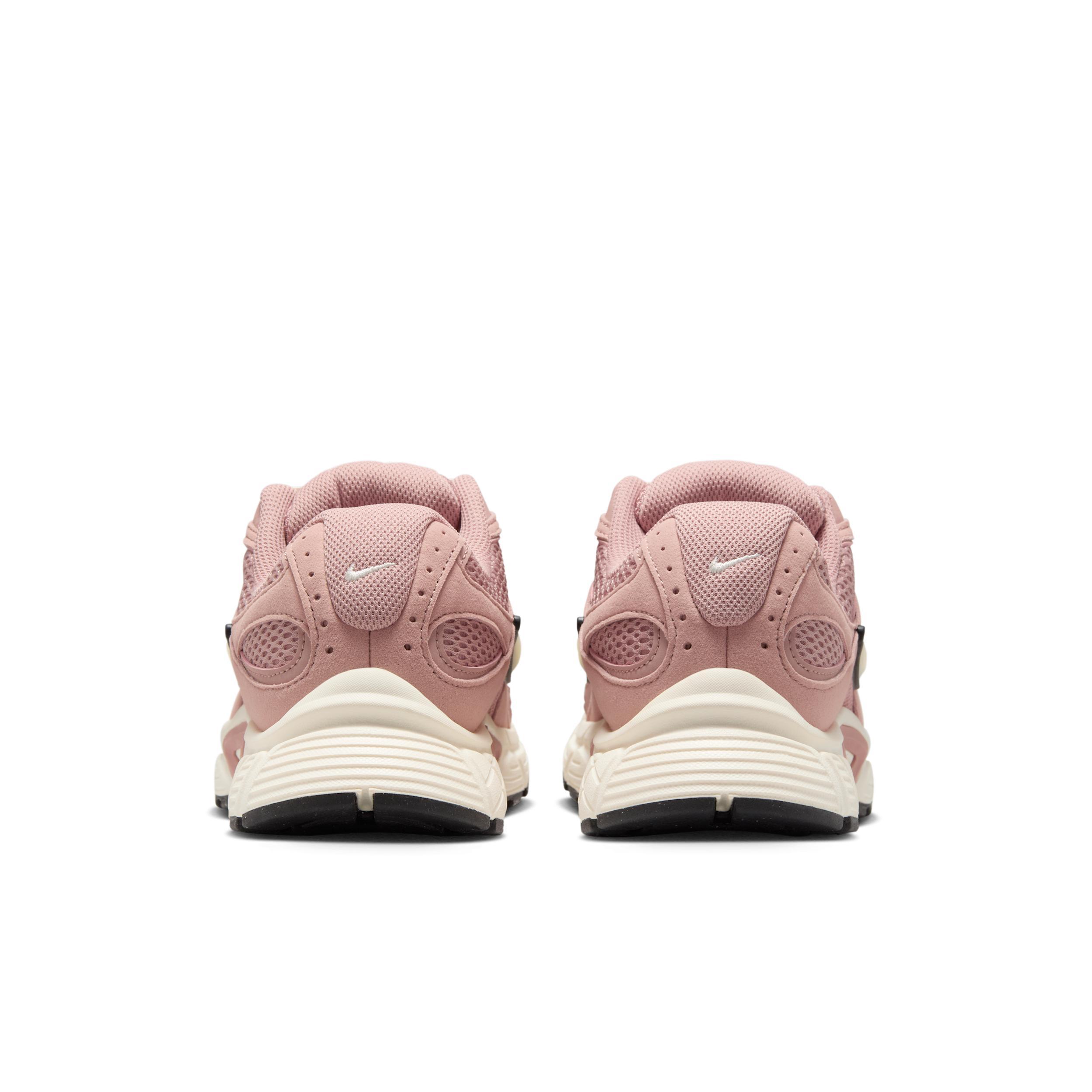 Nike Women's V5 RNR Shoes Product Image