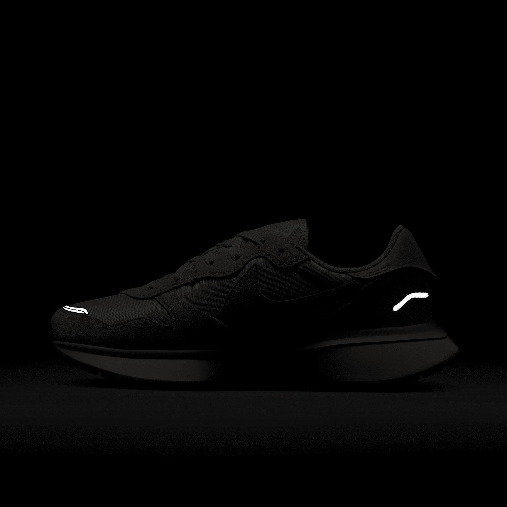 Nike Women's Phoenix Waffle Shoes Product Image
