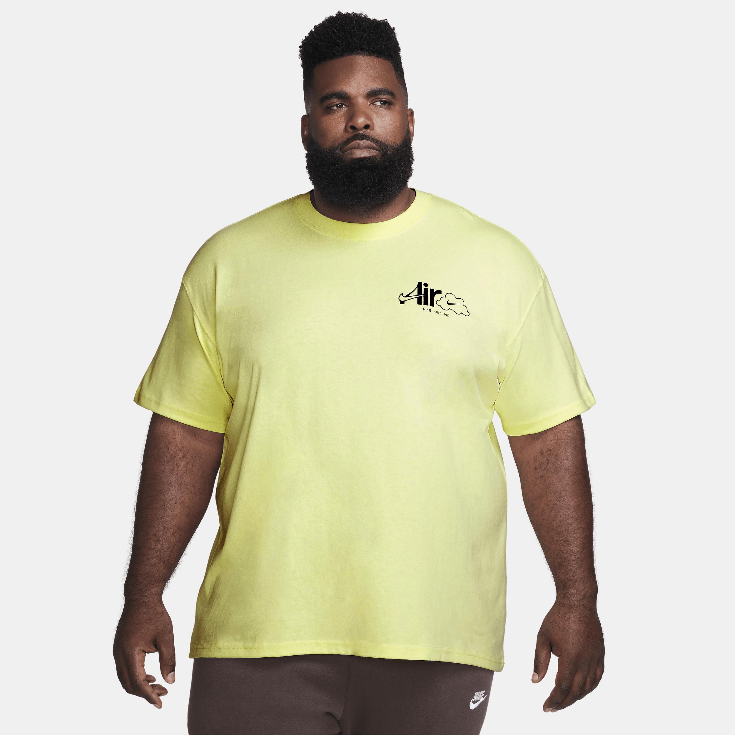 Nike Sportswear Men's Max90 T-Shirt Product Image