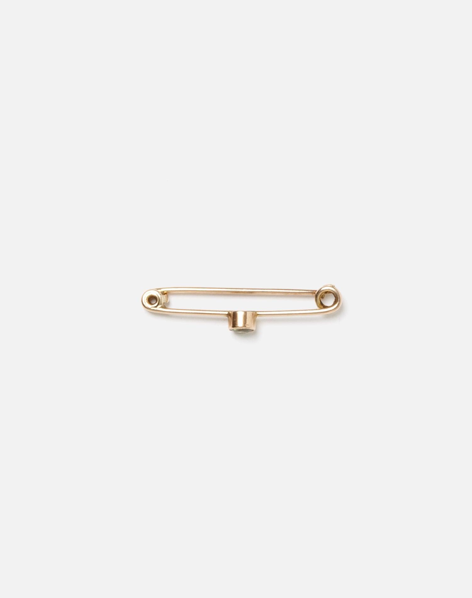 1900s 14k Gold and Peridot Broch Pin Female Product Image