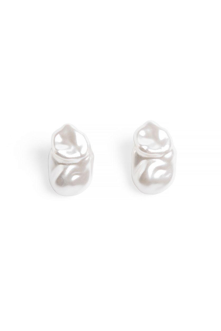 Pearl Earrings Product Image