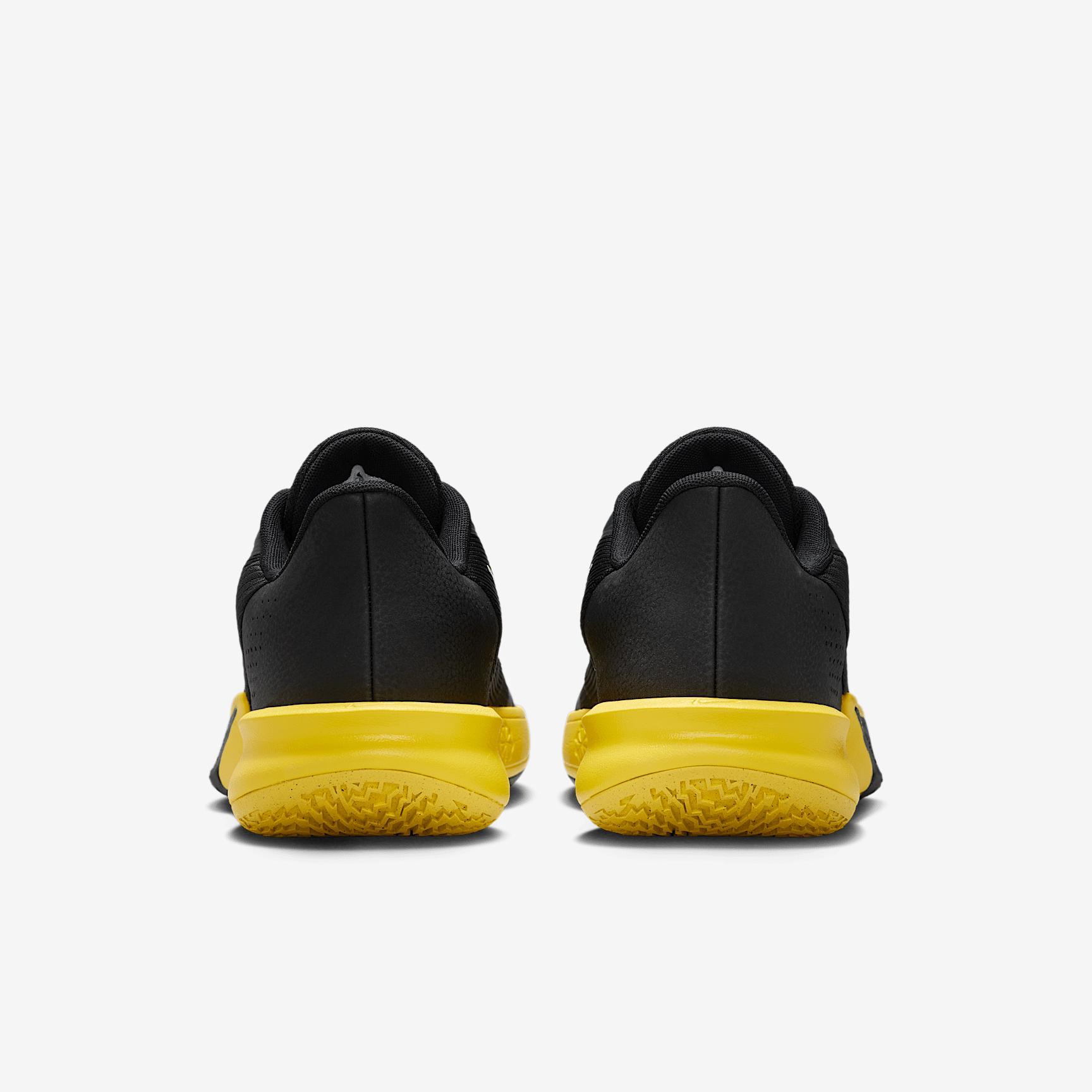 Nike Men's Precision 7 Basketball Shoes Product Image