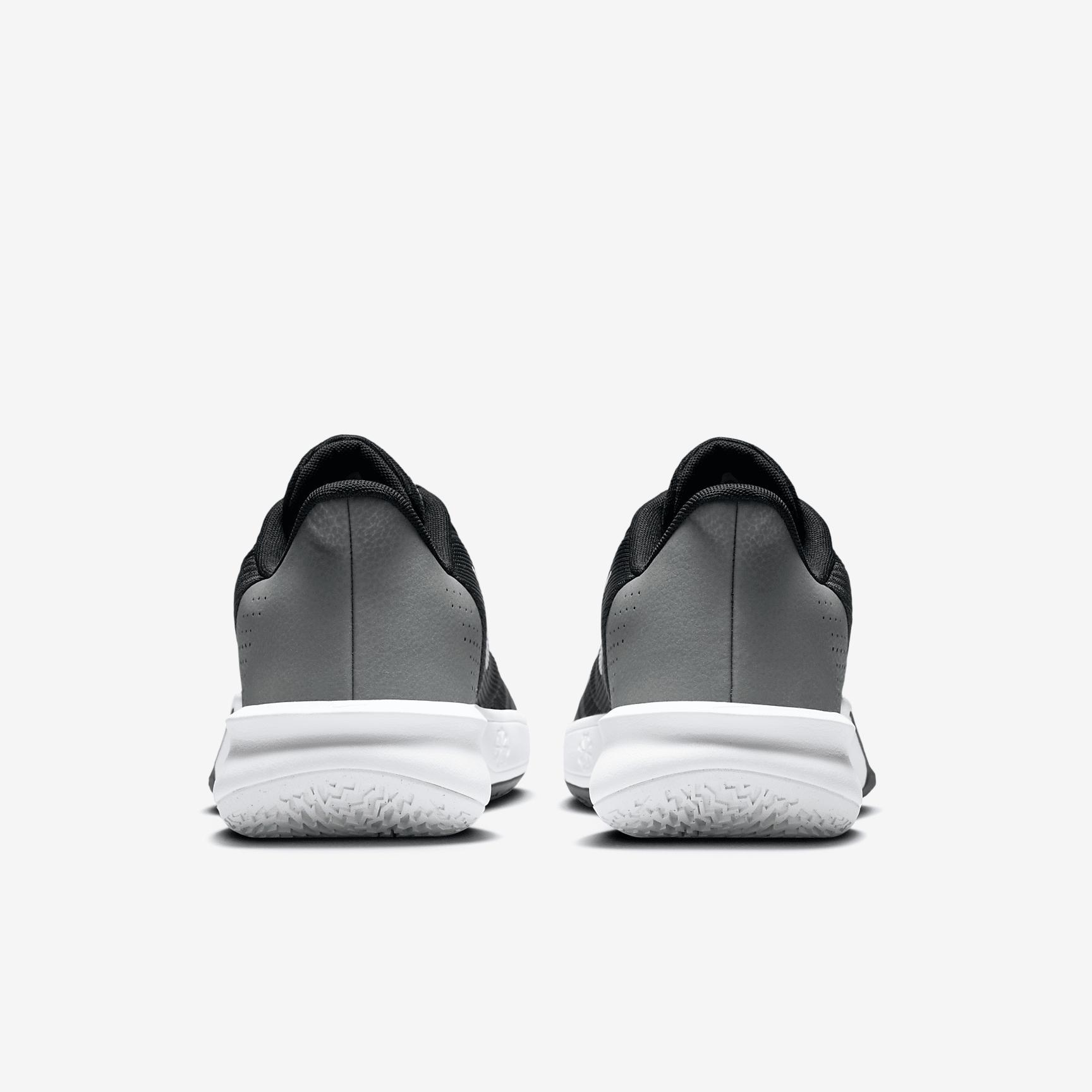Nike Men's Precision 7 Basketball Shoes Product Image