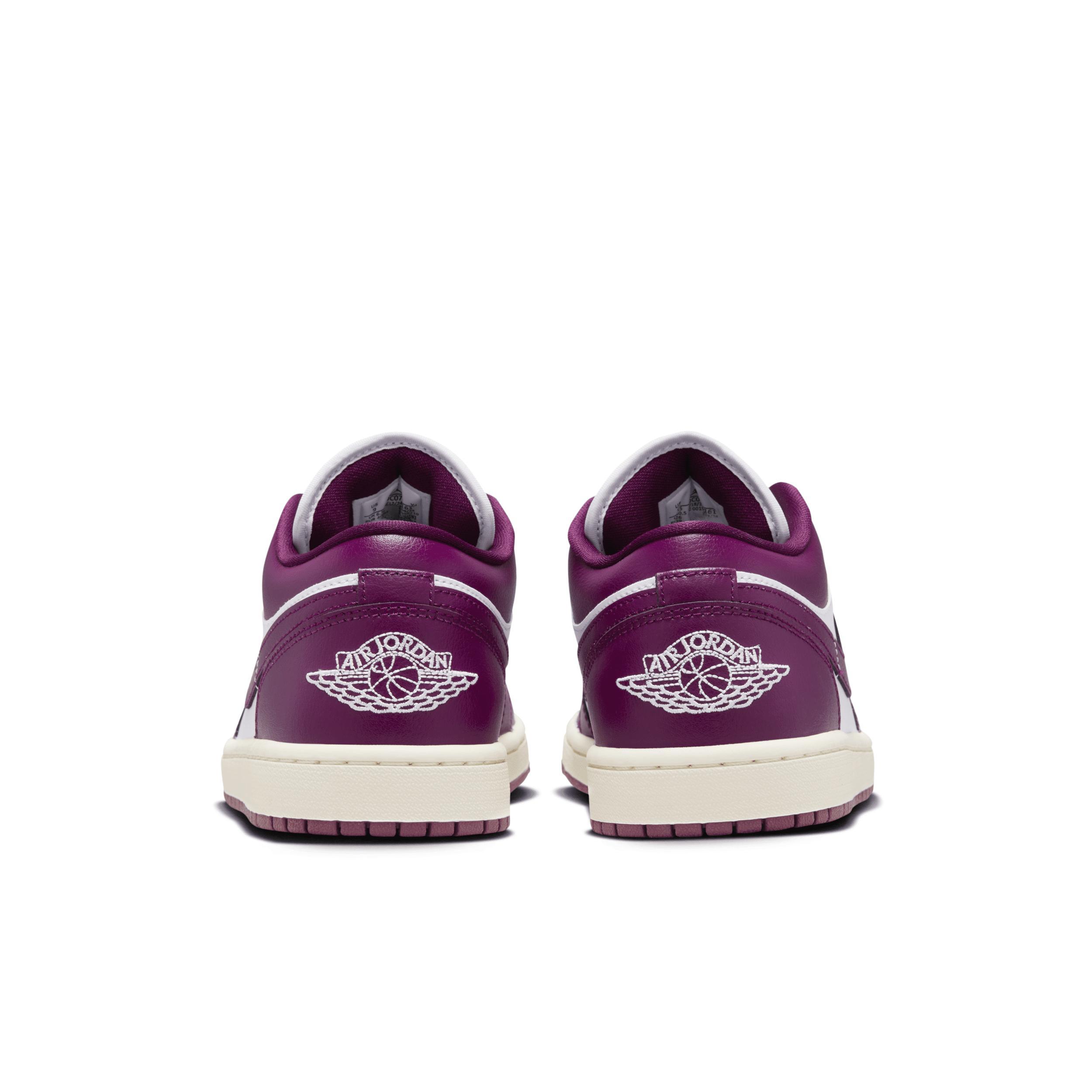 Womens Air Retro 1 Low Casual Shoes Product Image
