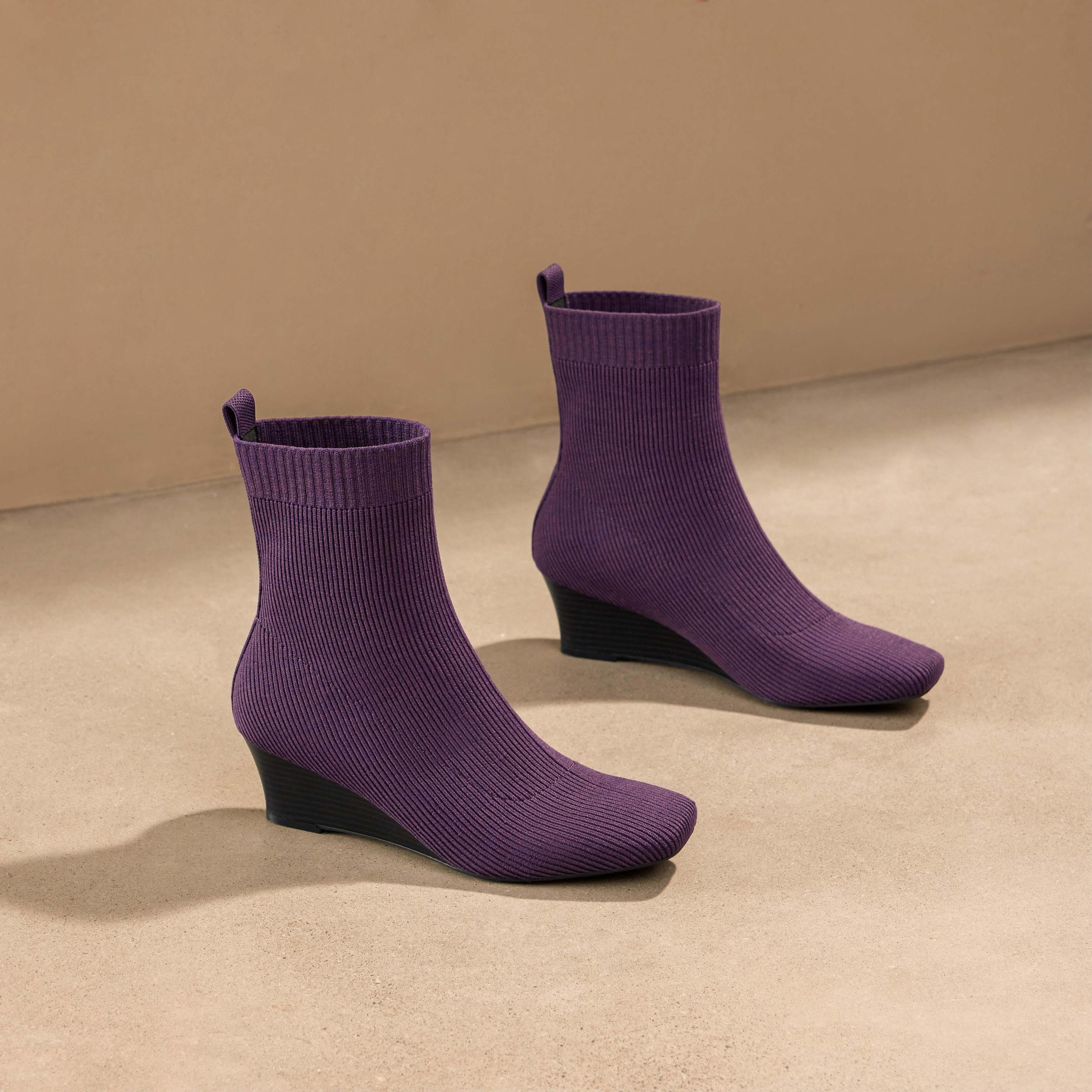 Square-Toe Water-Repellent Heeled Boots (Regina Pro) Product Image