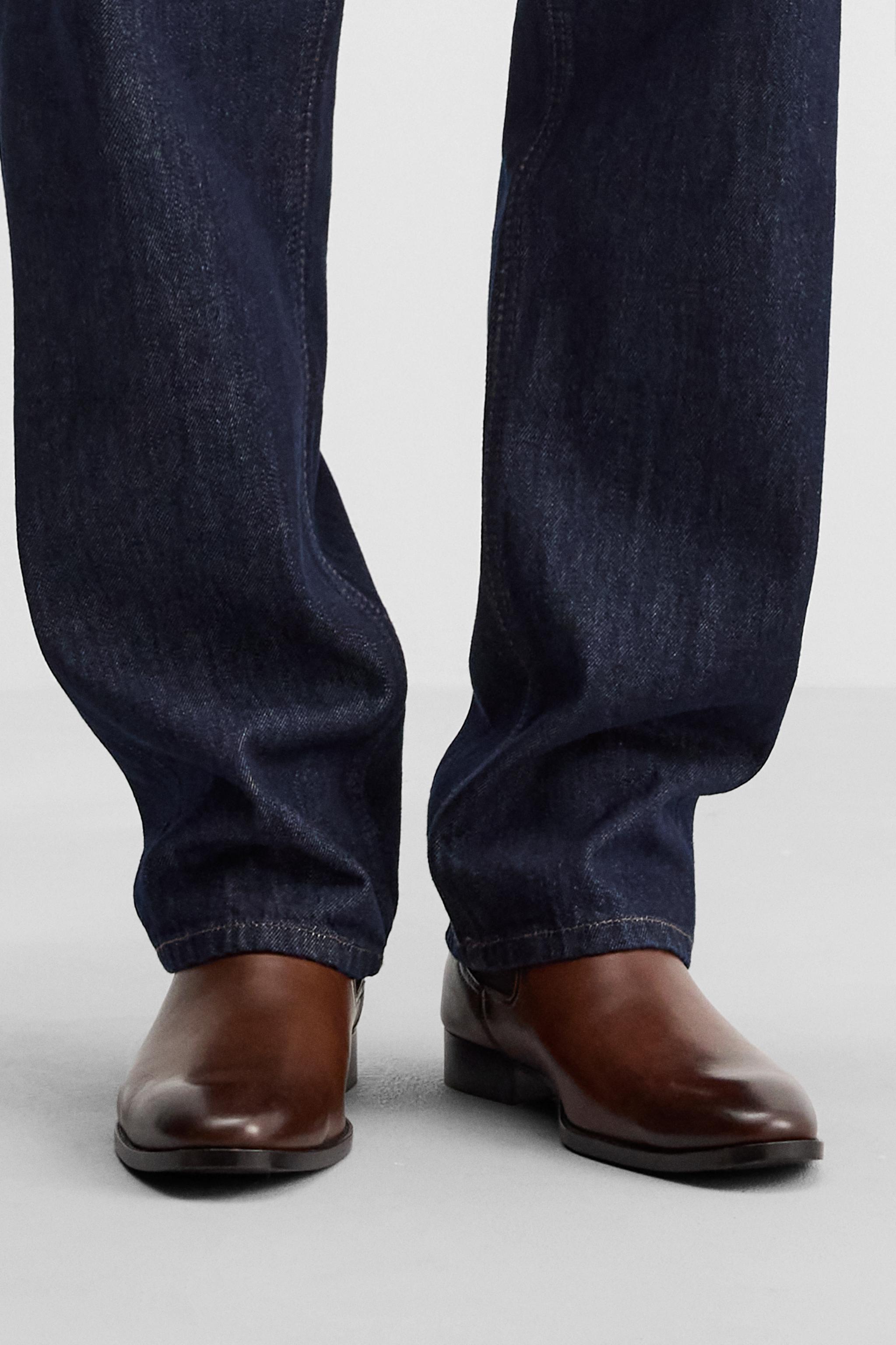 POINTED TOE CHELSEA BOOTS Product Image