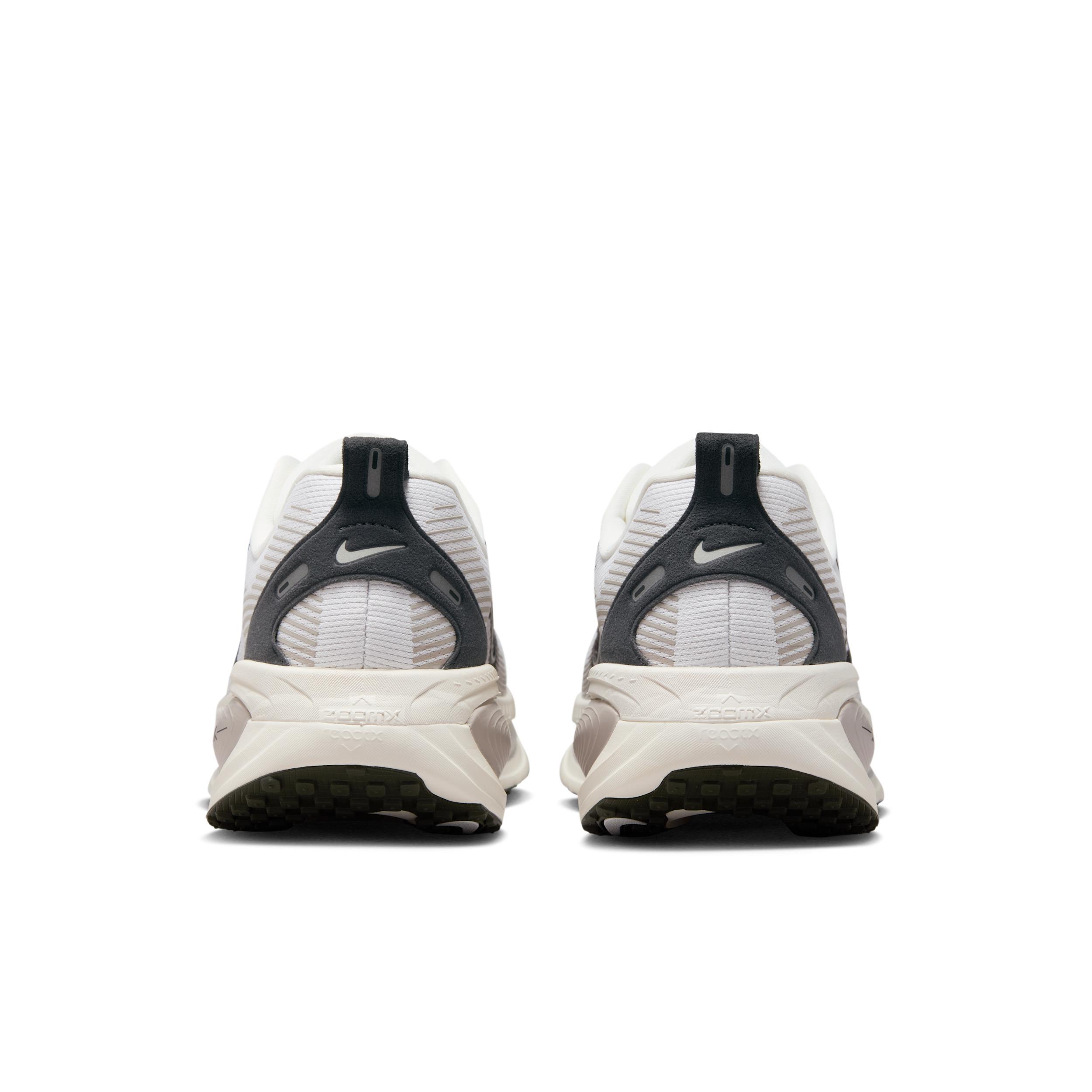 Nike Men's Vomero 18 Road Running Shoes Product Image