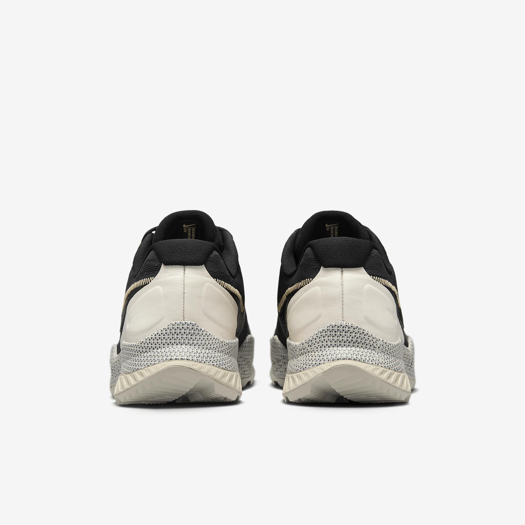 Nike Men's React SFB Carbon Low Menâs Elite Outdoor Shoes Product Image