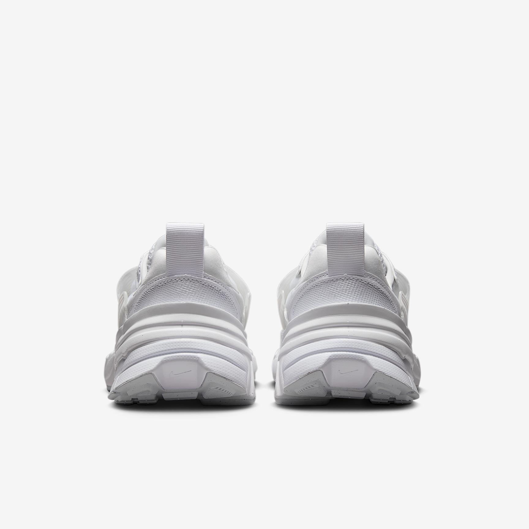 Nike Women's V2K Run Shoes Product Image