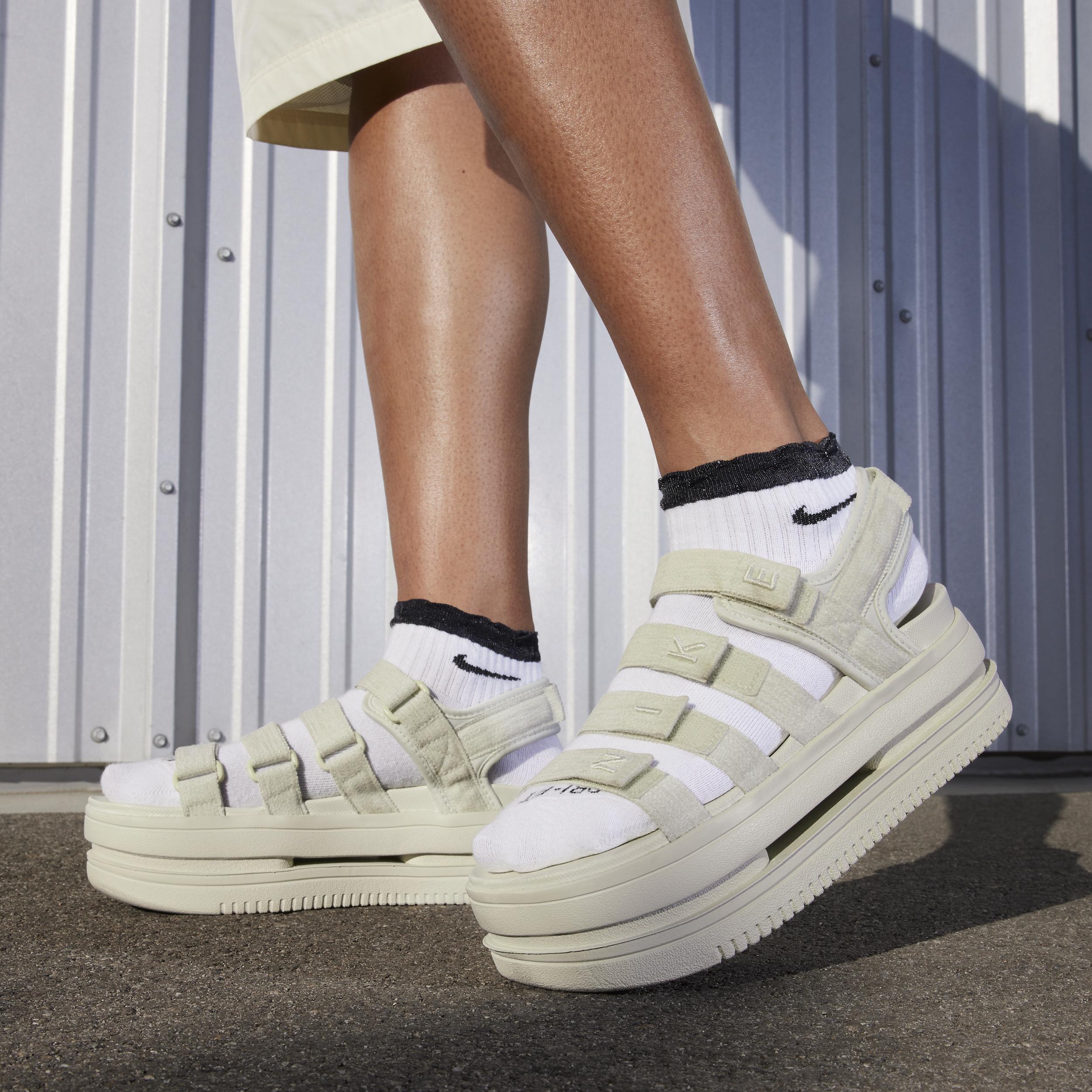 Icon Classic Sandal Product Image