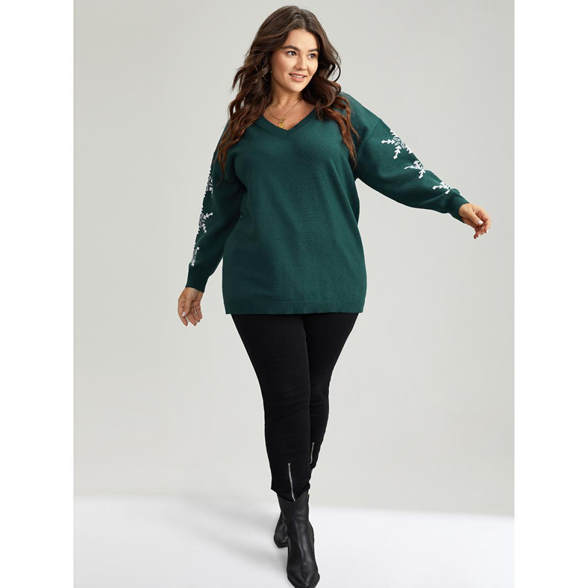 Plus Size Supersoft Essentials Snowflake Print V Neck Pullover DarkGreen Women Casual Loose Long Sleeve V-neck Festival-Christmas Pullovers BloomChic 14-16/1X Product Image