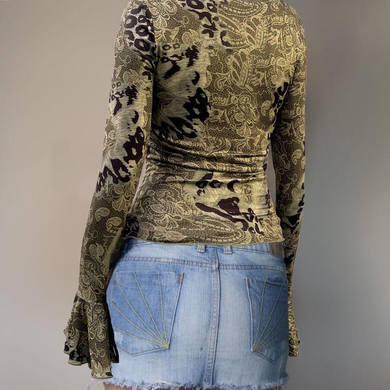 Long Sleeve V-Neck Paisley Print Wrap Cropped Top Product Image