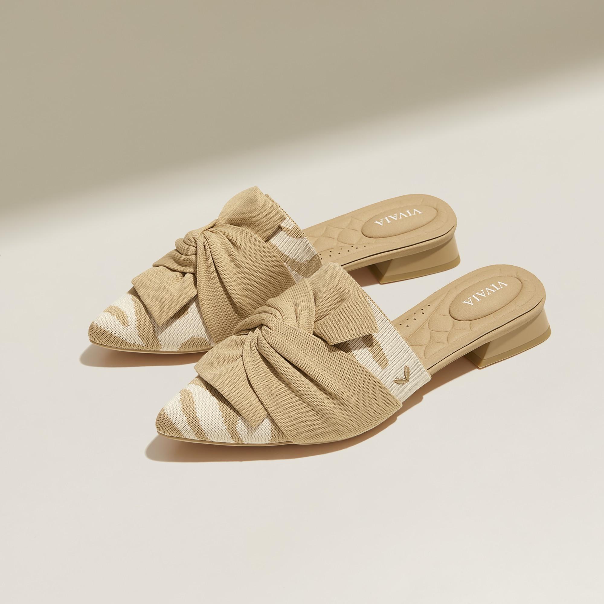 Pointed-Toe Knot Sandals (Yaffa Pro) Product Image