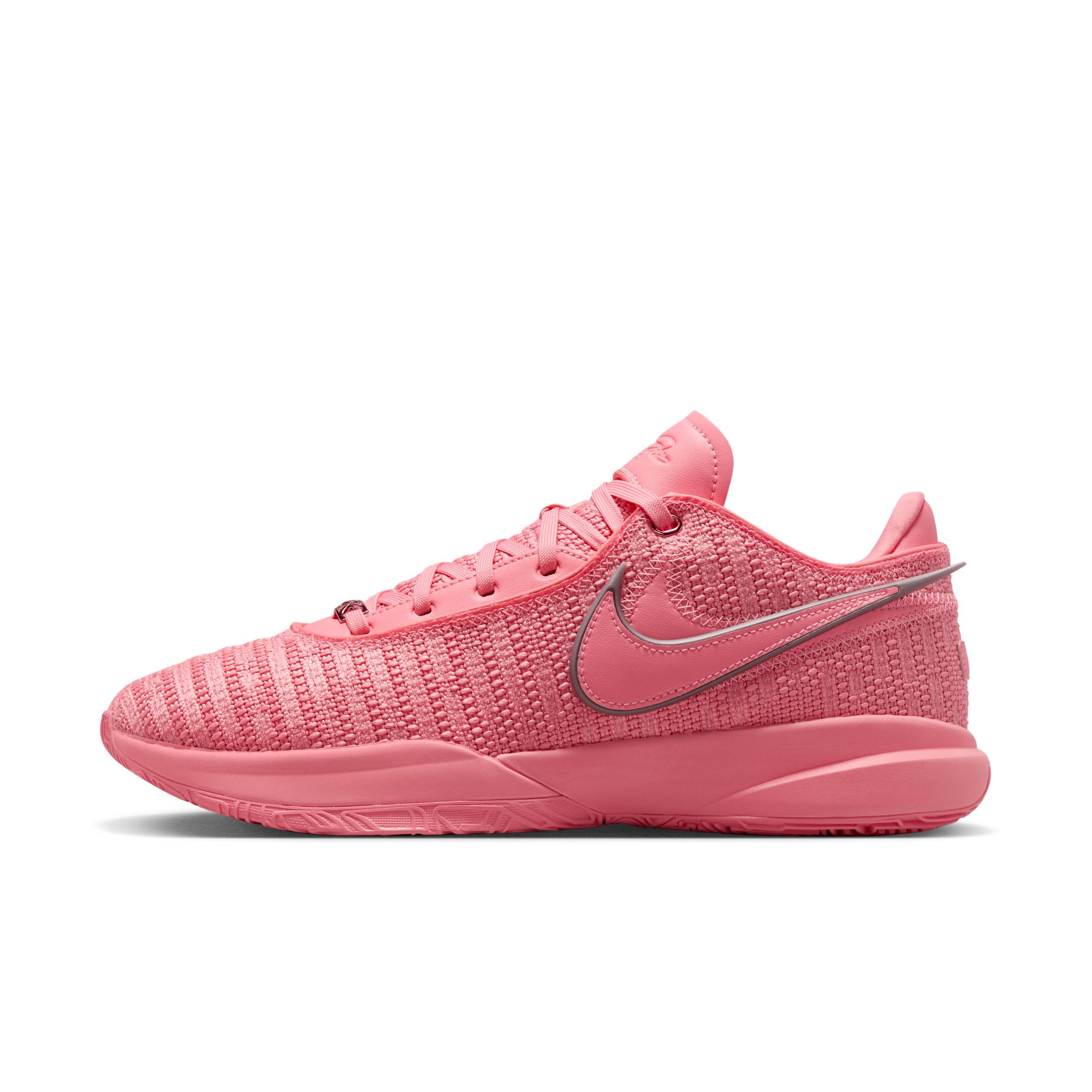 Nike Men's LeBron 20 Basketball Shoes Product Image