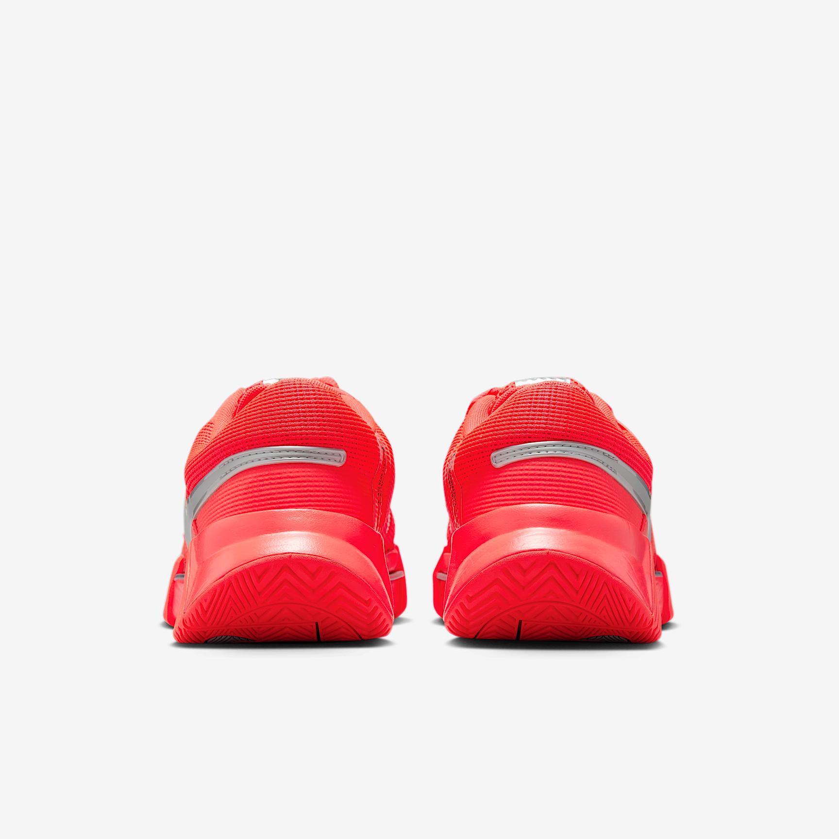 Nike Women's GP Challenge 1 Premium Hard Court Tennis Shoes Product Image