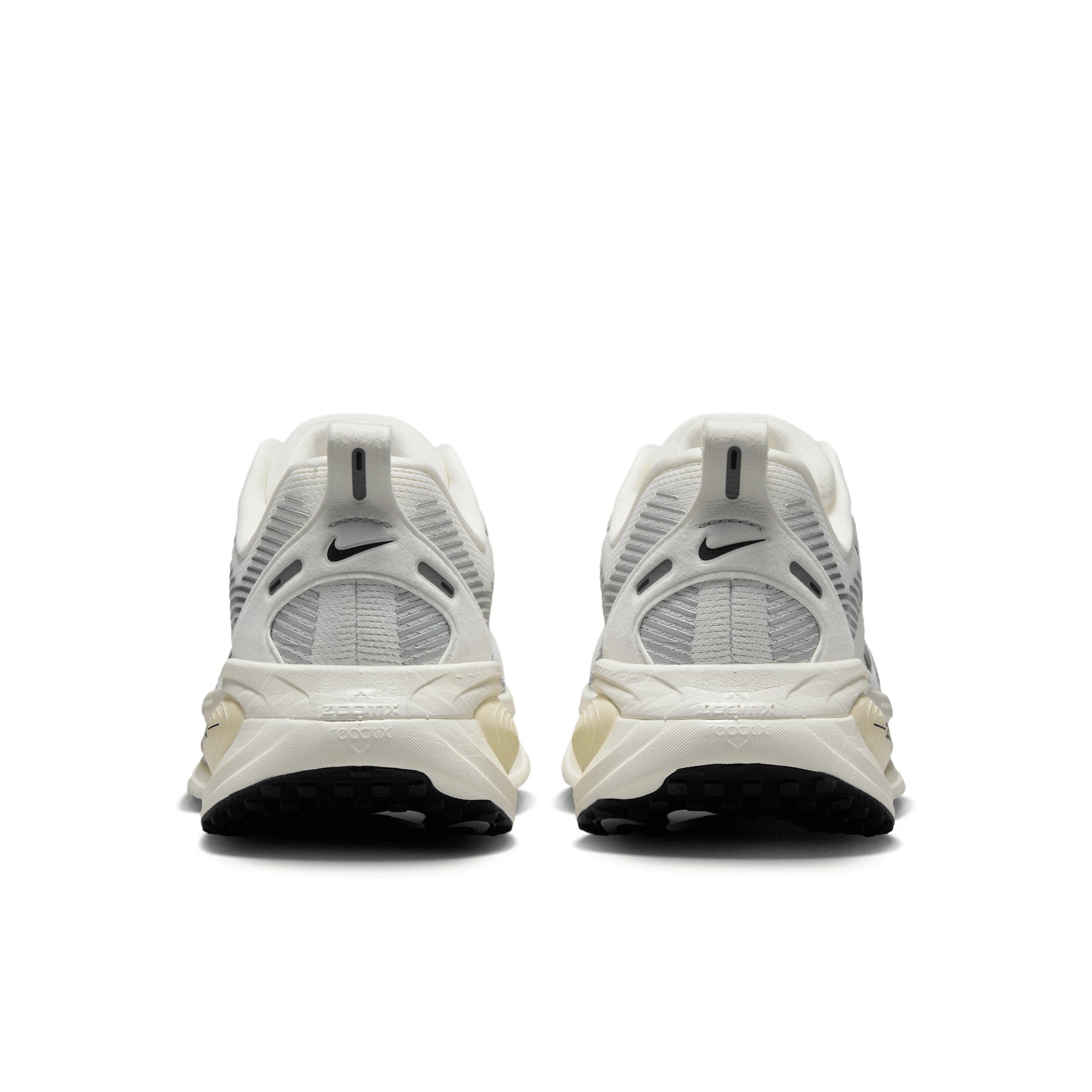 Nike Women's Vomero 18 Road Running Shoes Product Image