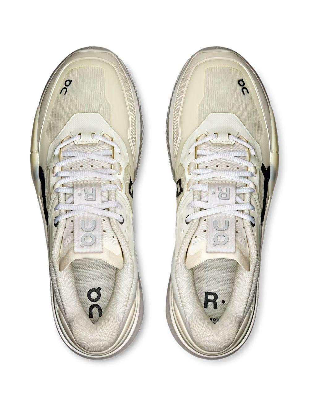 The Roger Pro 2 "White" sneakers Product Image