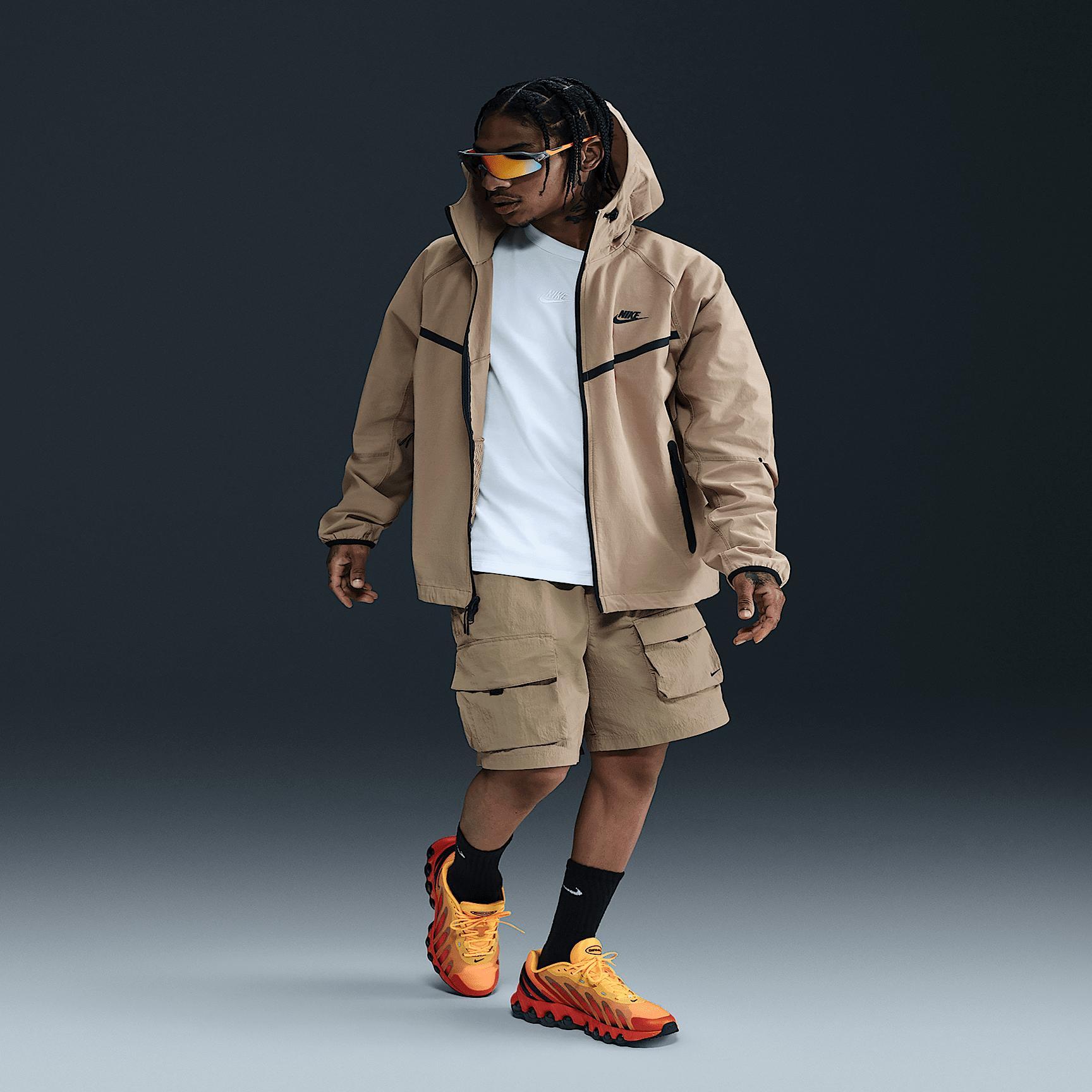 Nike Men's Tech Woven Cargo Shorts Product Image