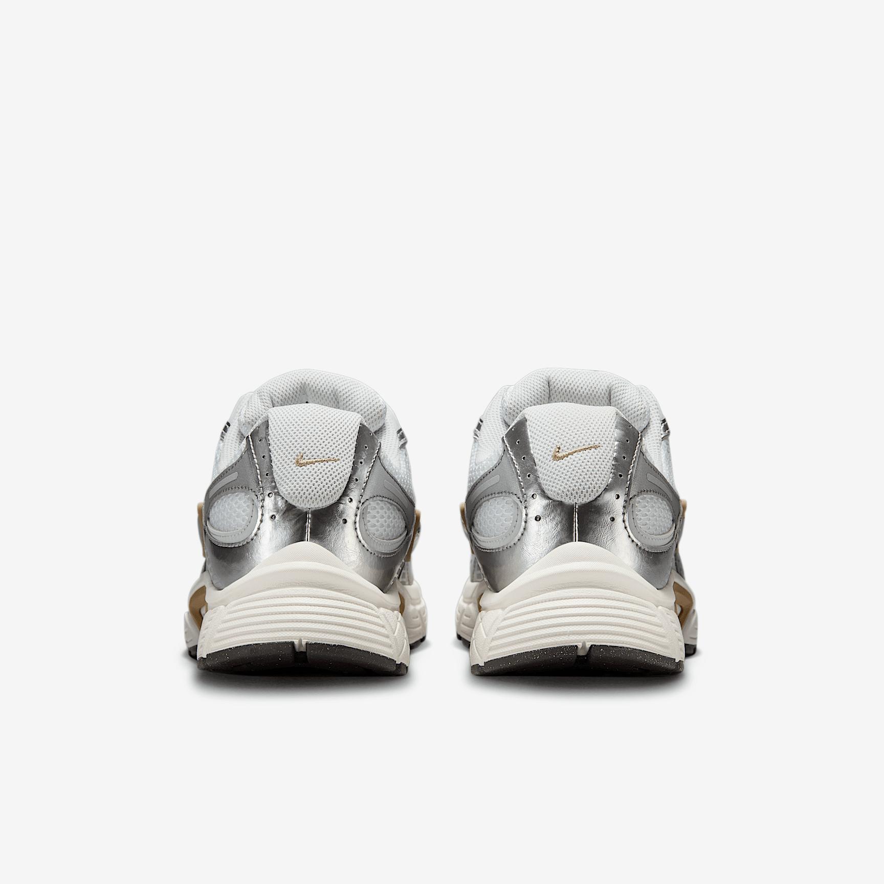 Nike V5 RNR Men's Shoes Product Image