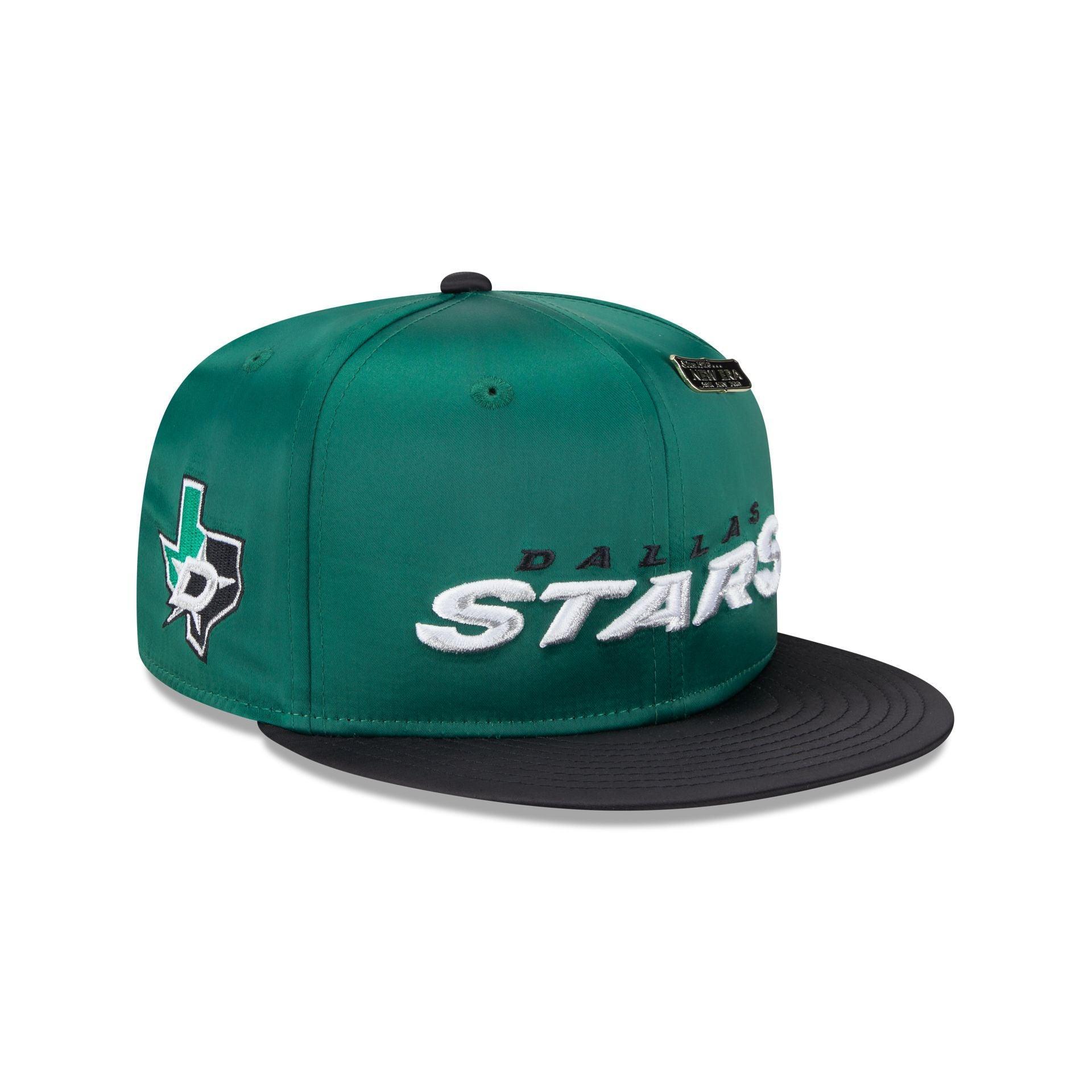 New York Knicks Black Velvet 59FIFTY Fitted Hat Male Product Image