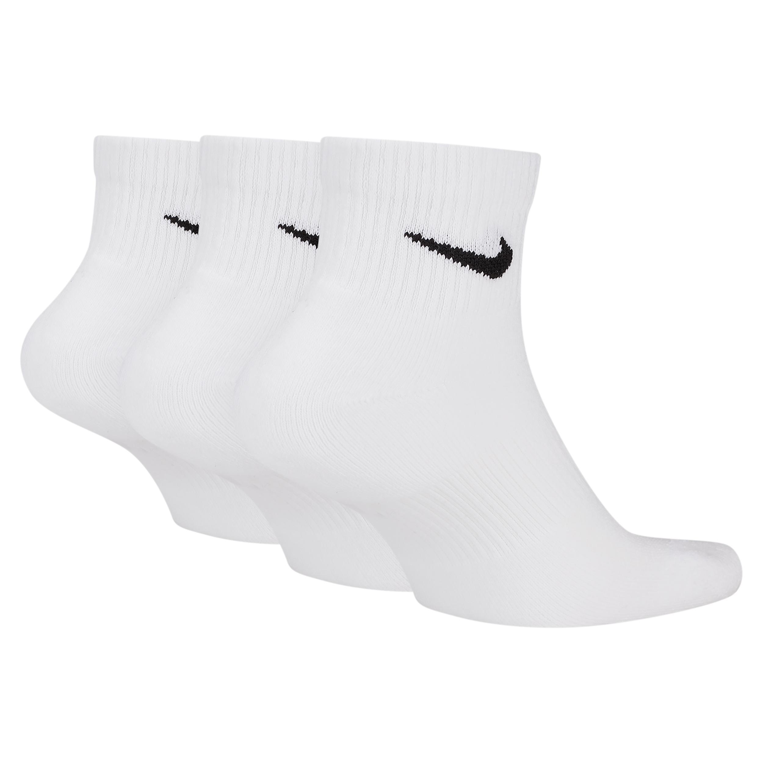 Nike Men's Everyday Plus Cushioned Training Ankle Socks (3 Pairs) Product Image